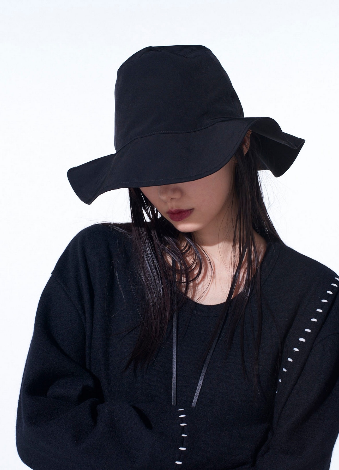 CREPE de CHINE WIDE BRIM HAT	