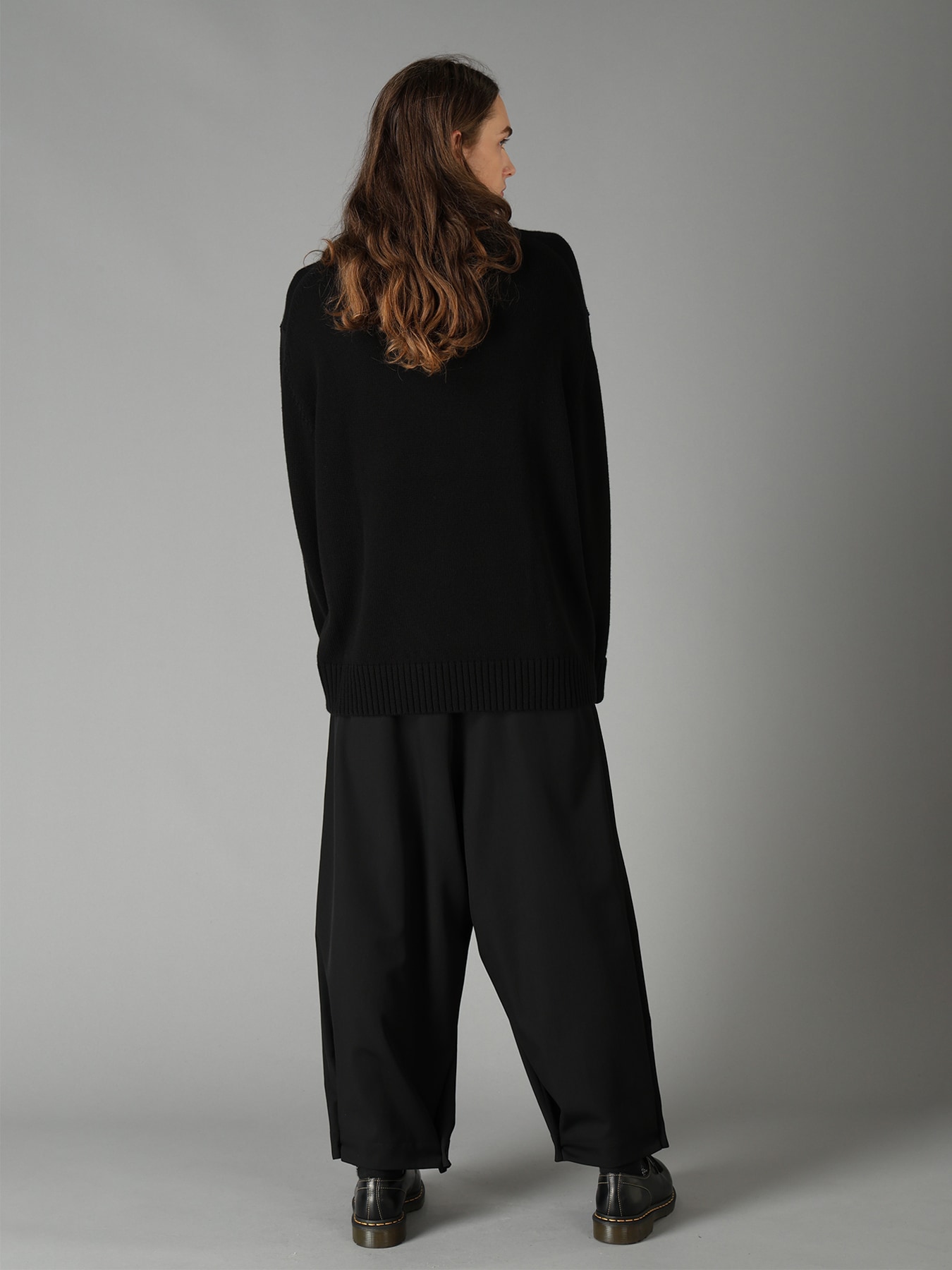 FLOCKED CROW MOTIF KNIT PULLOVER