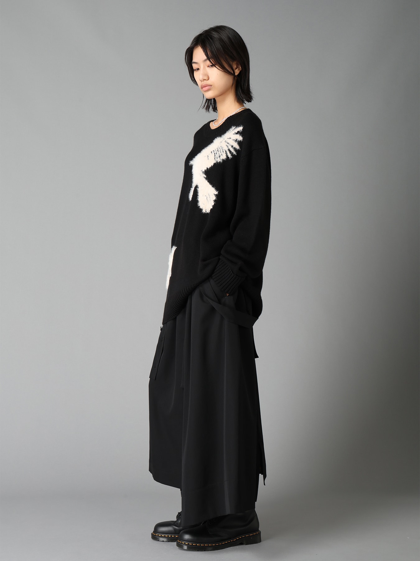 FLOCKED CROW MOTIF KNIT PULLOVER