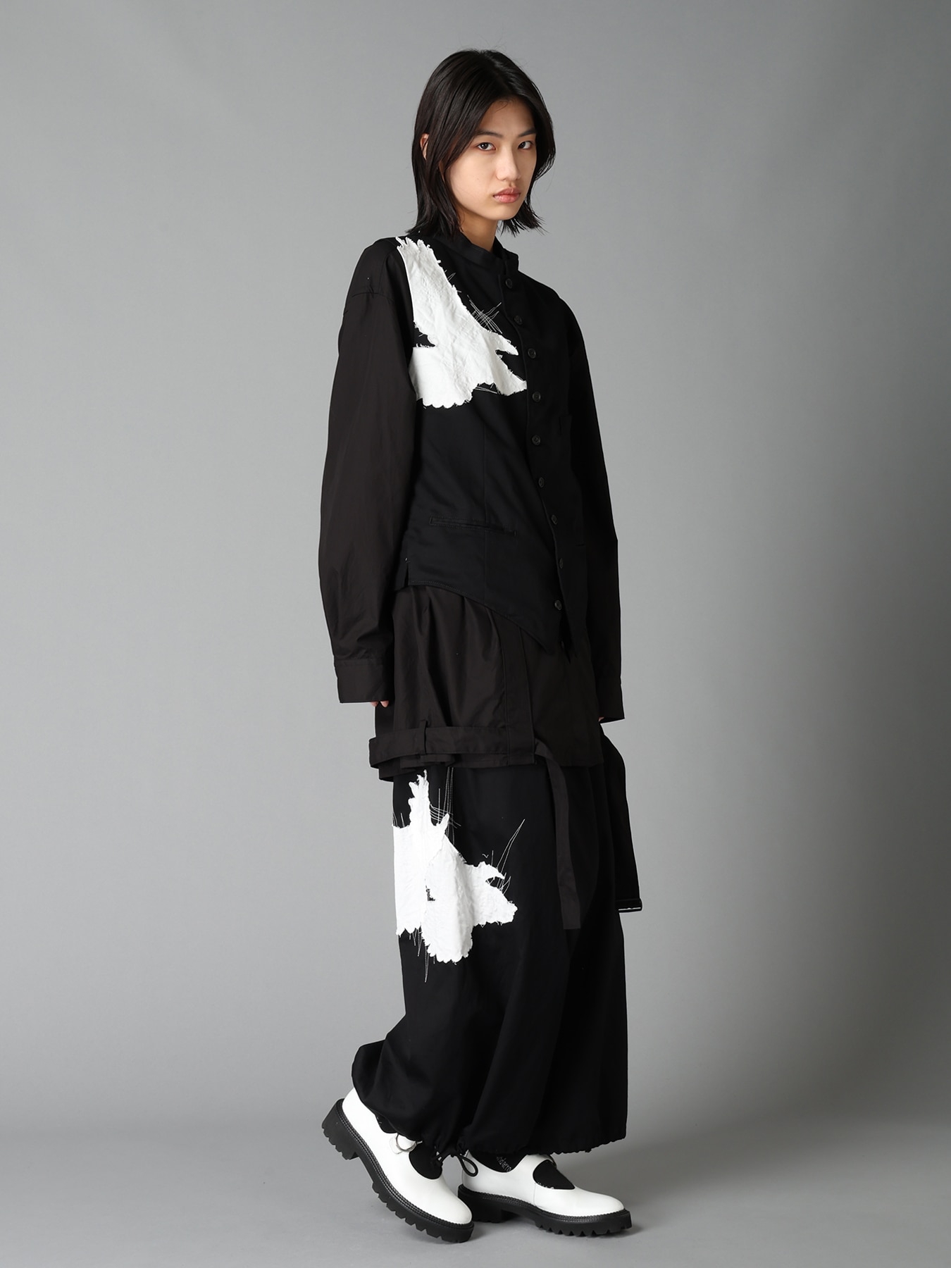 20/COTTON TWILL CROW PATCH BALLOON PANTS