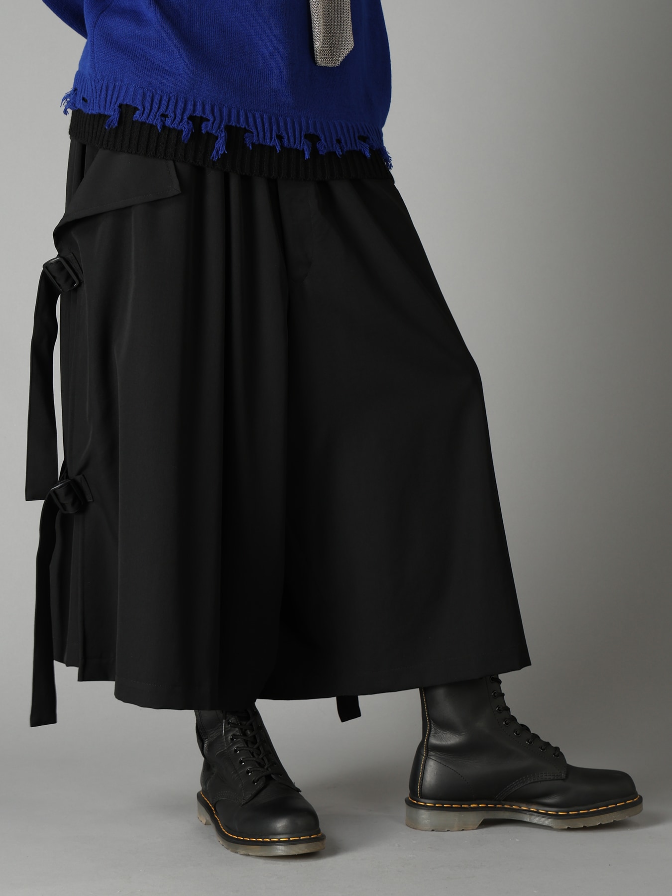 WOOL GABARDINE SIDE BELT PANTS