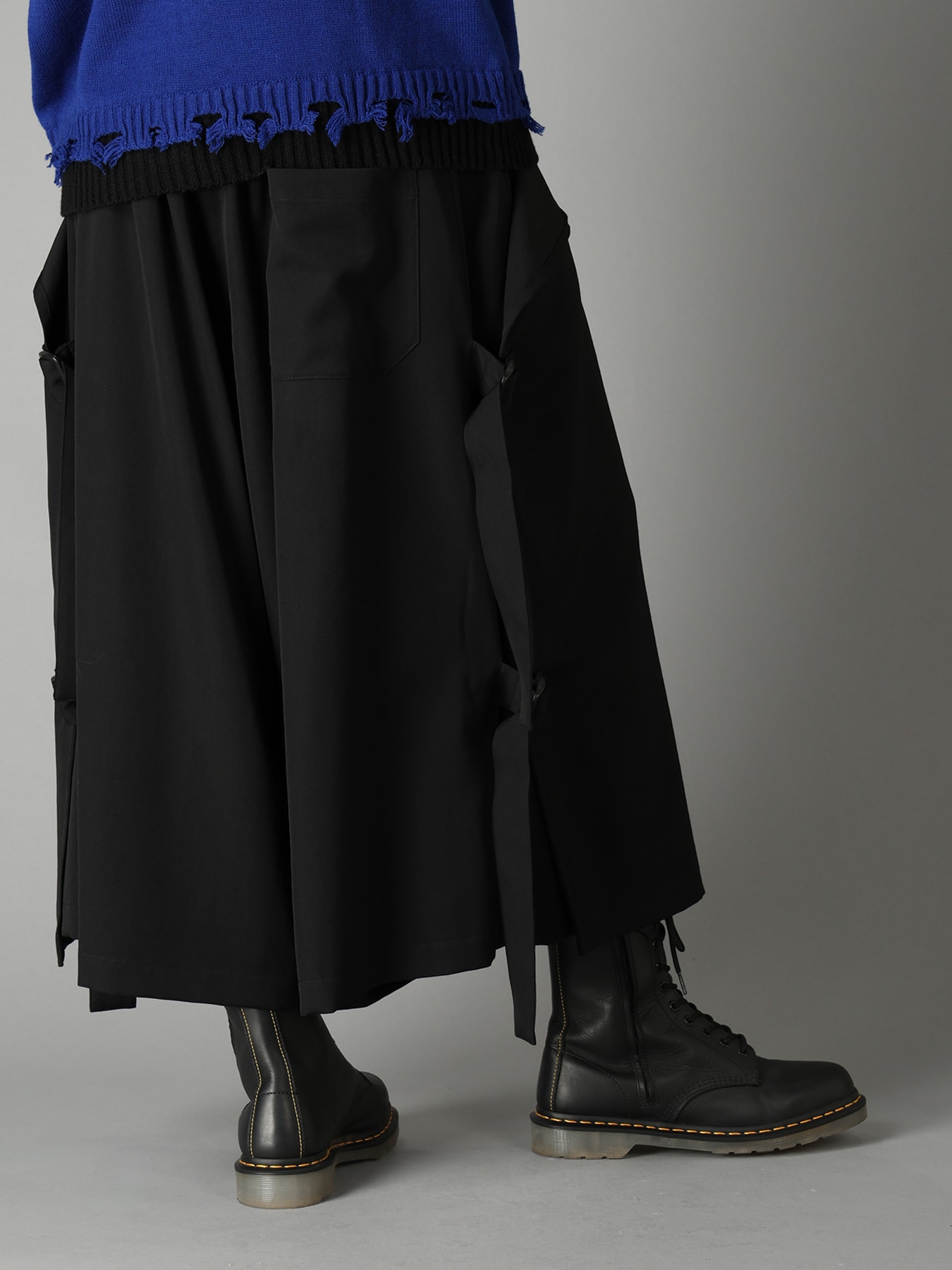 WOOL GABARDINE SIDE BELT PANTS