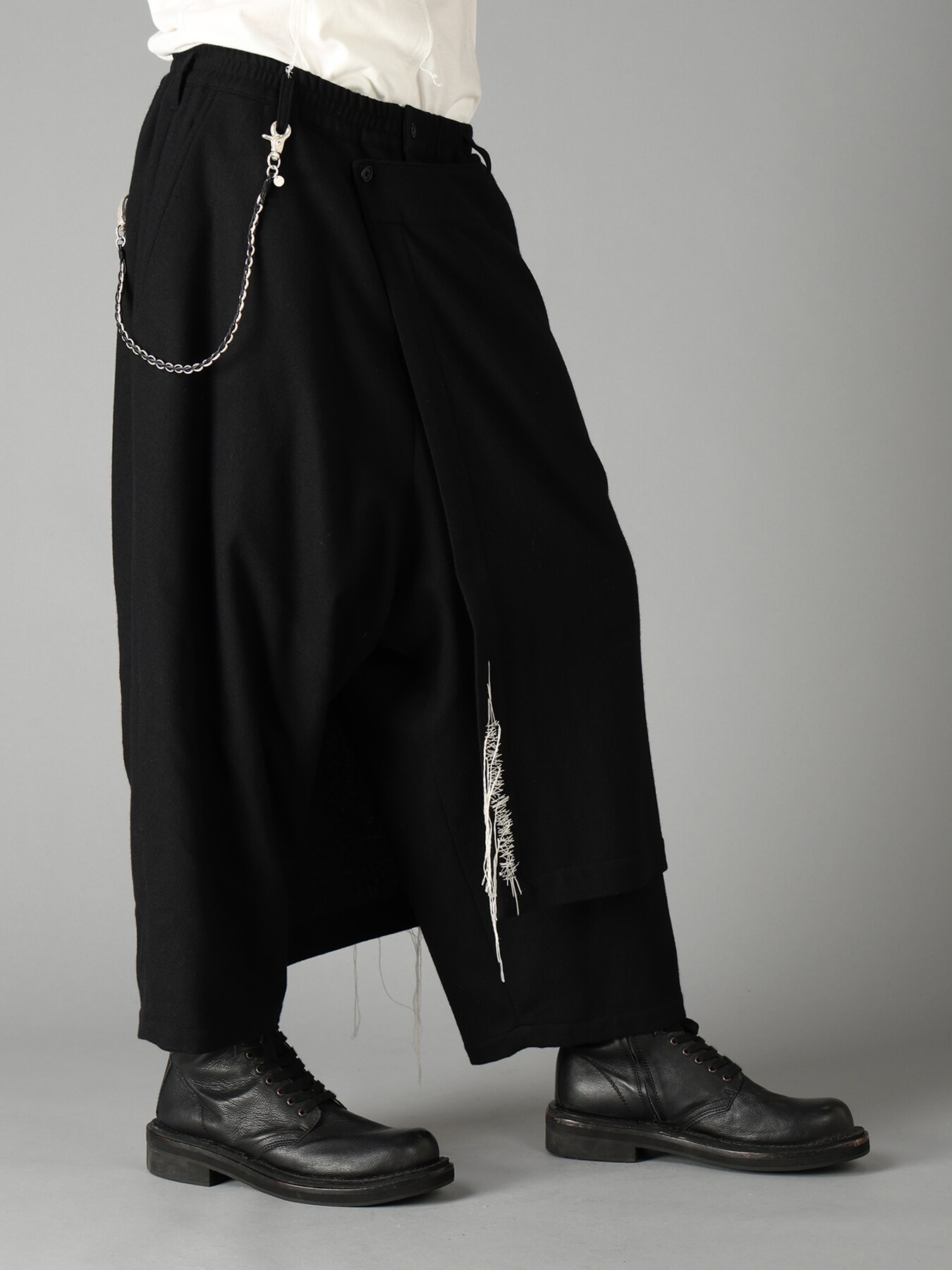 ECO WOOL PLAIN WEAVE WRAP PANTS WITH DECORATIVE STITCHING