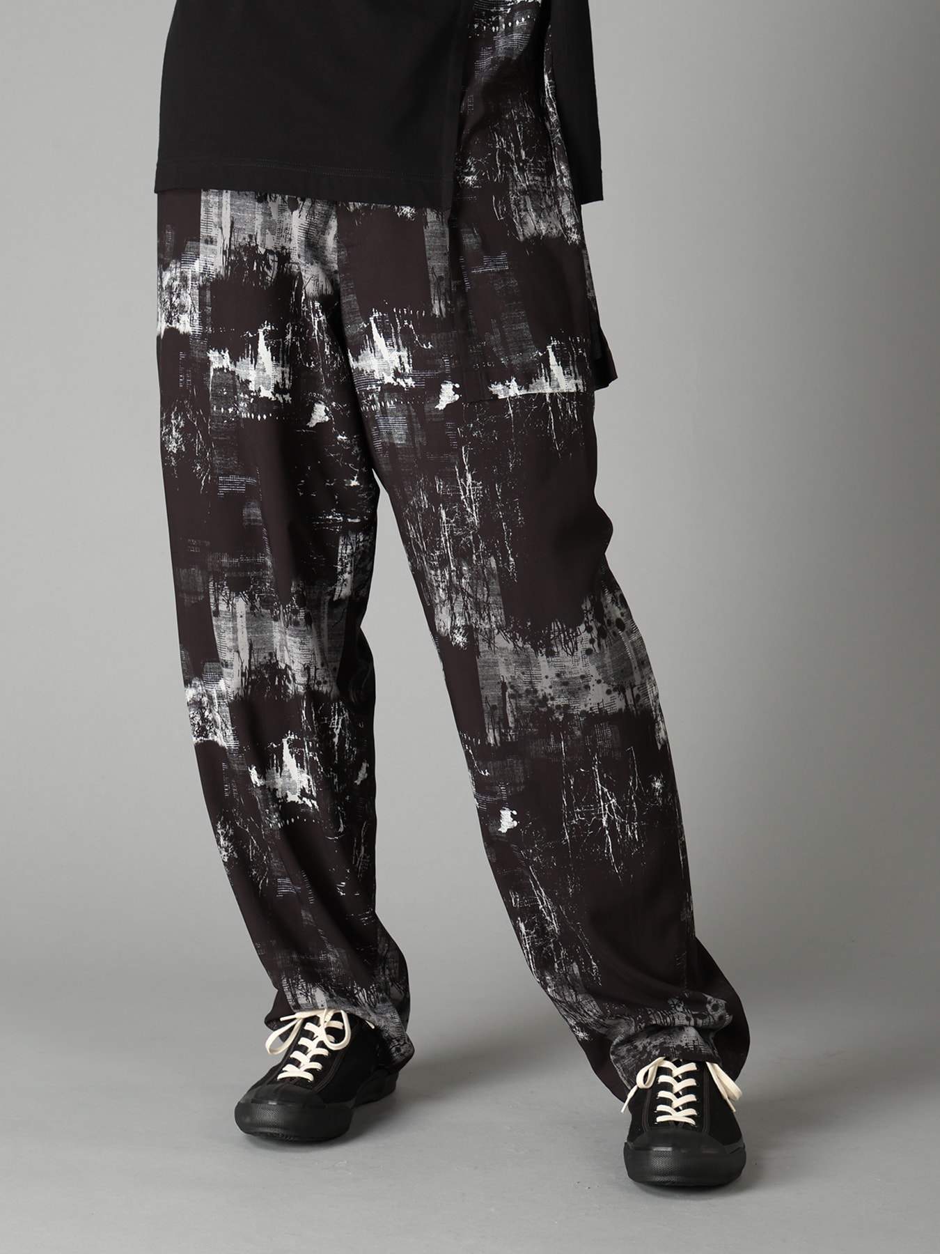 WITHERED BRANCH PRINT RAYON ROPE WAIST STRAIGHT PANTS