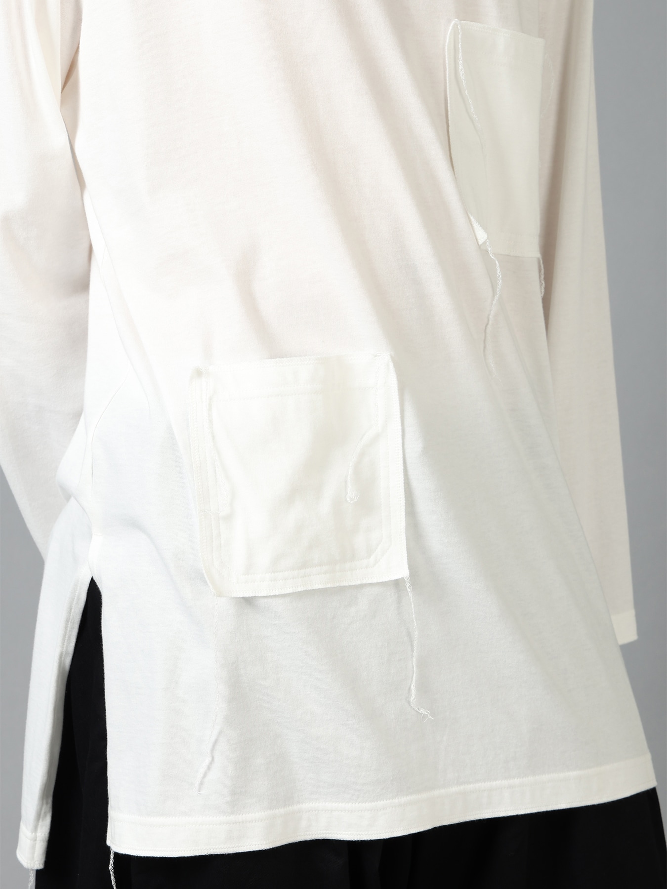 30/COTTON JERSEY T-SHIRT WITH 2 PATCH POCKETS