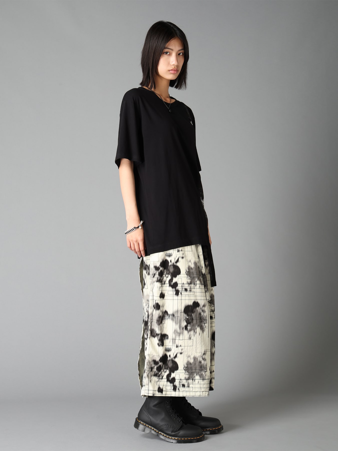 ASYMMETRY DESIGN SHORT-SLEEVED T-SHIRT WITH WITHERED BRANCH PRINTED FABRIC