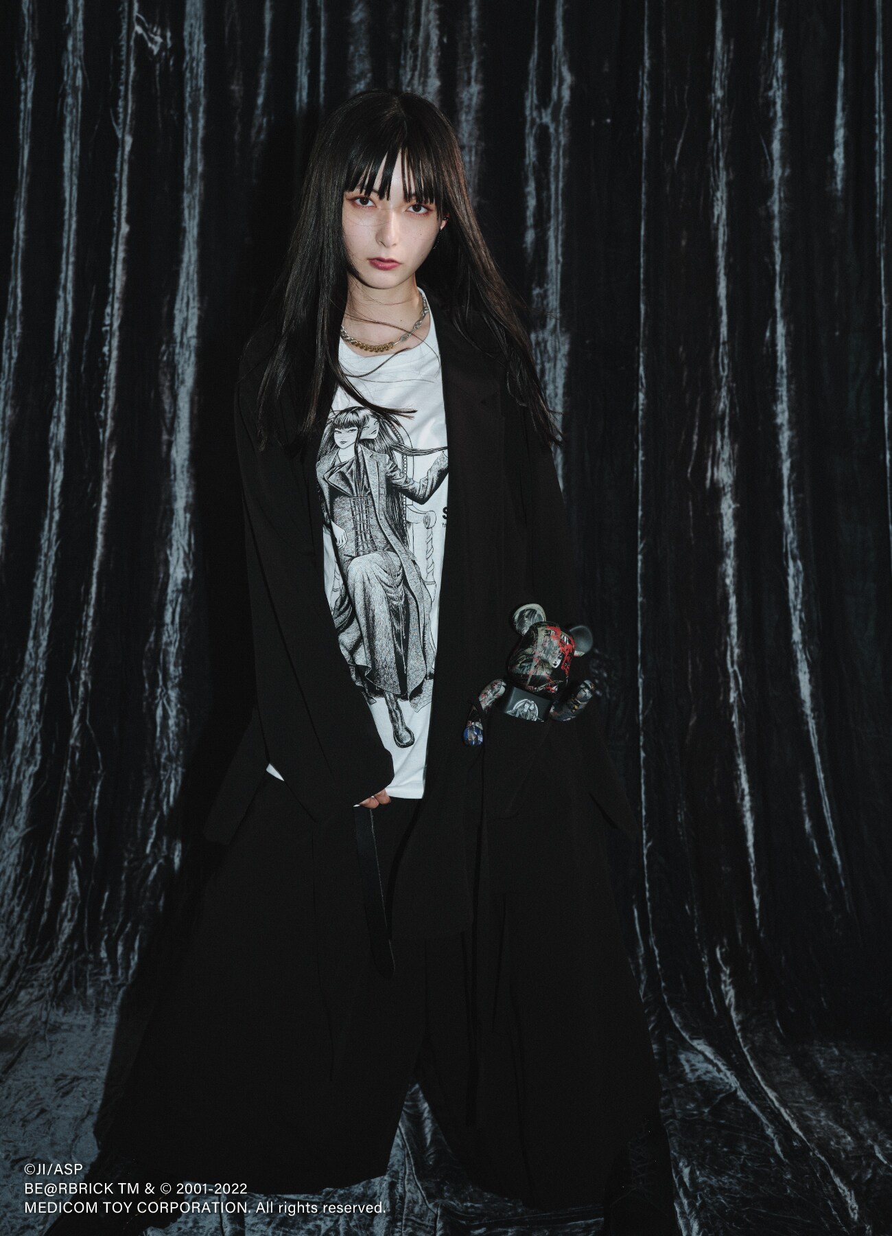 BE@RBRICK × Junji ITO "Tomie" Wearing Yohji Yamamoto Lace-up Dress T-shirt