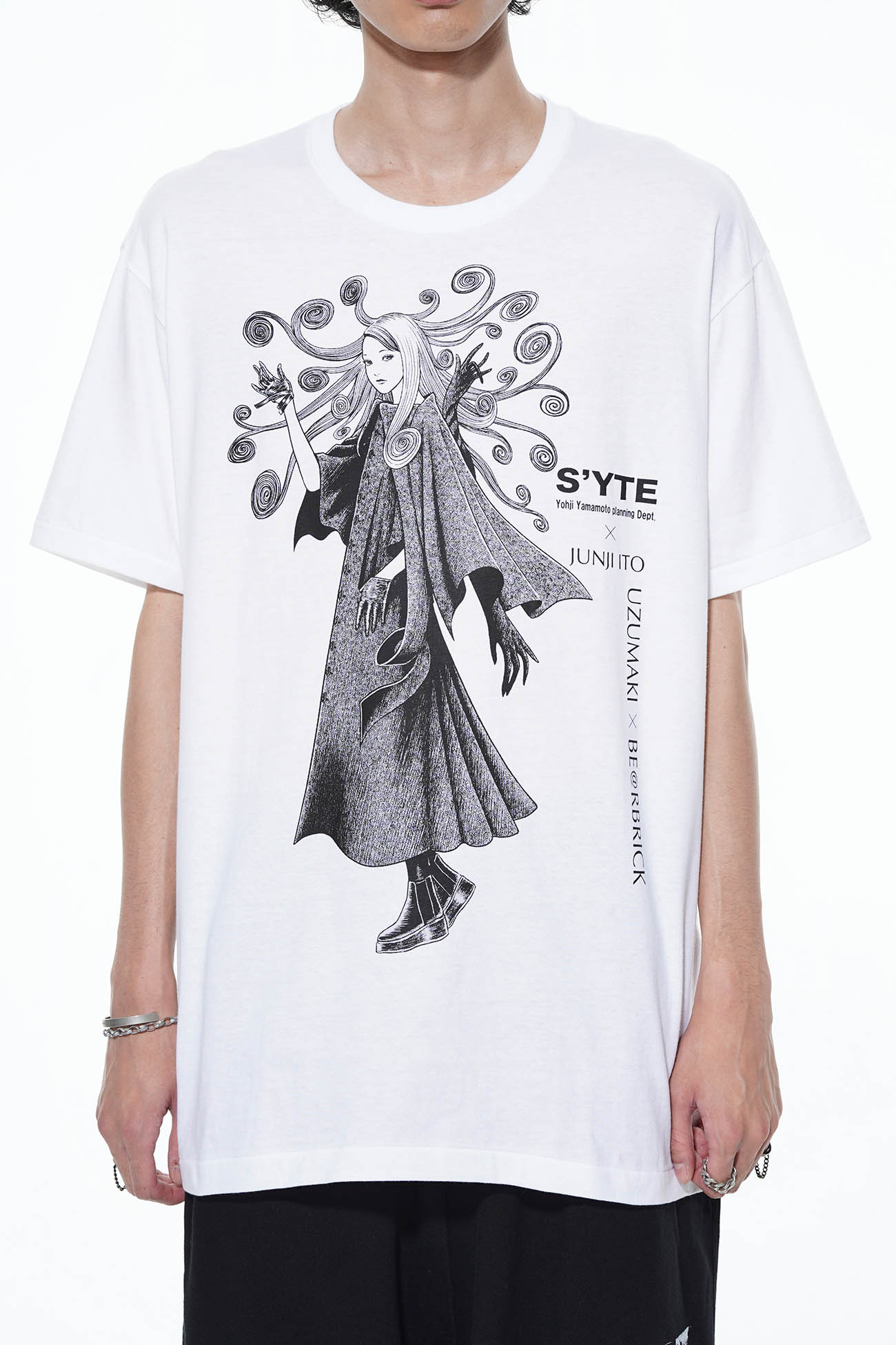 BE@RBRICK × Junji ITO"Kirie" Uzumaki Wearing Yohji Yamamoto T-shirt