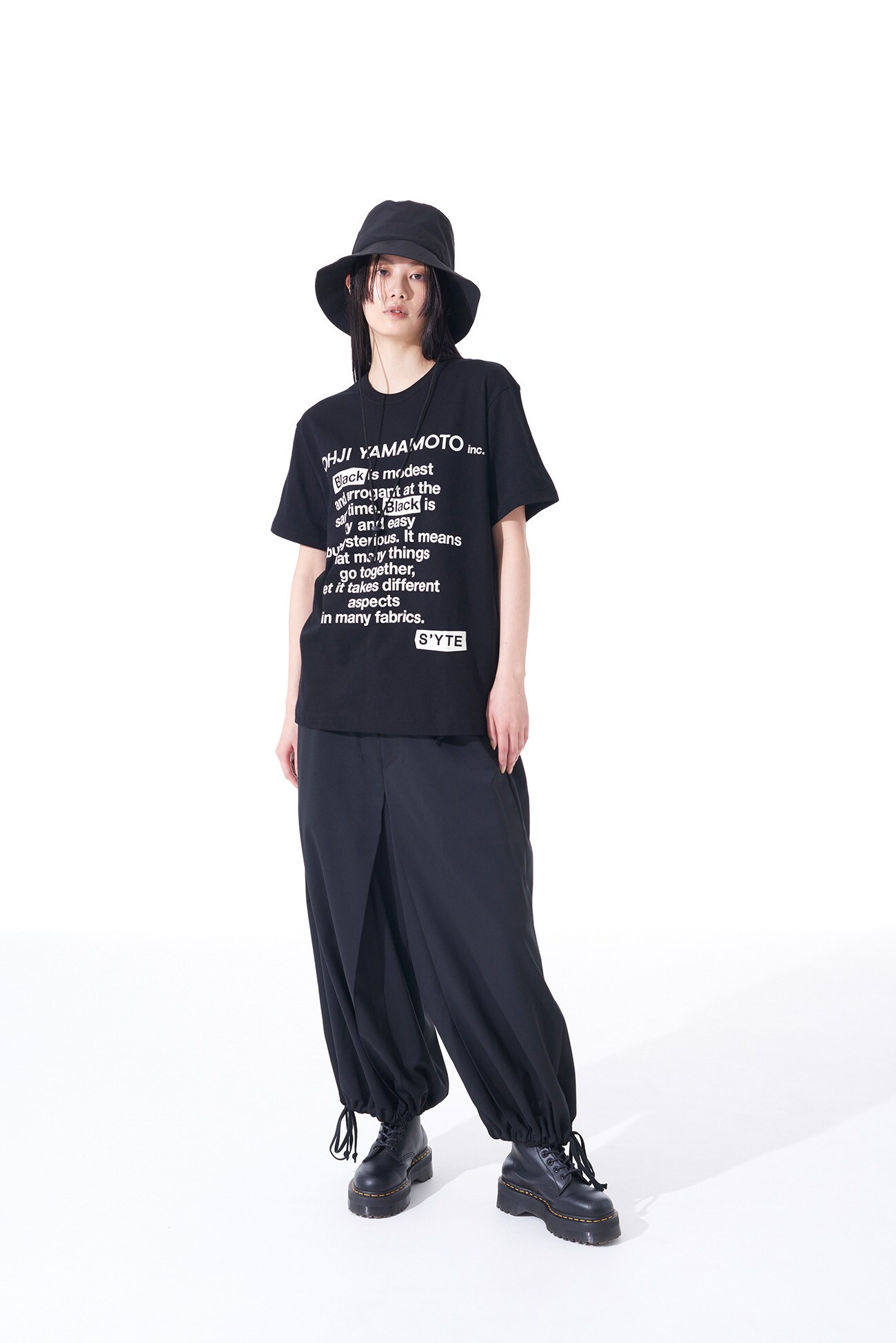 20/COTTONJERSEY「BLACK IS MODEST」MESSAGE T-SHIRT(S BlackxWhite