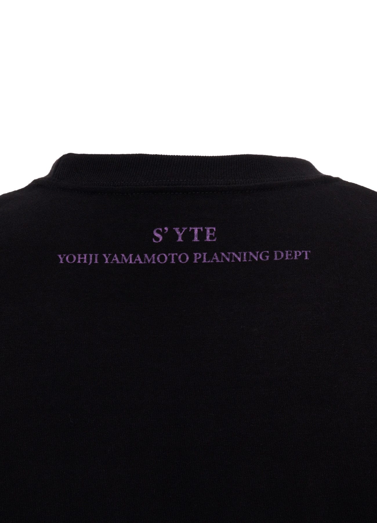 GRAPHIC T-SHIRT -CRIMSON BLOOM-