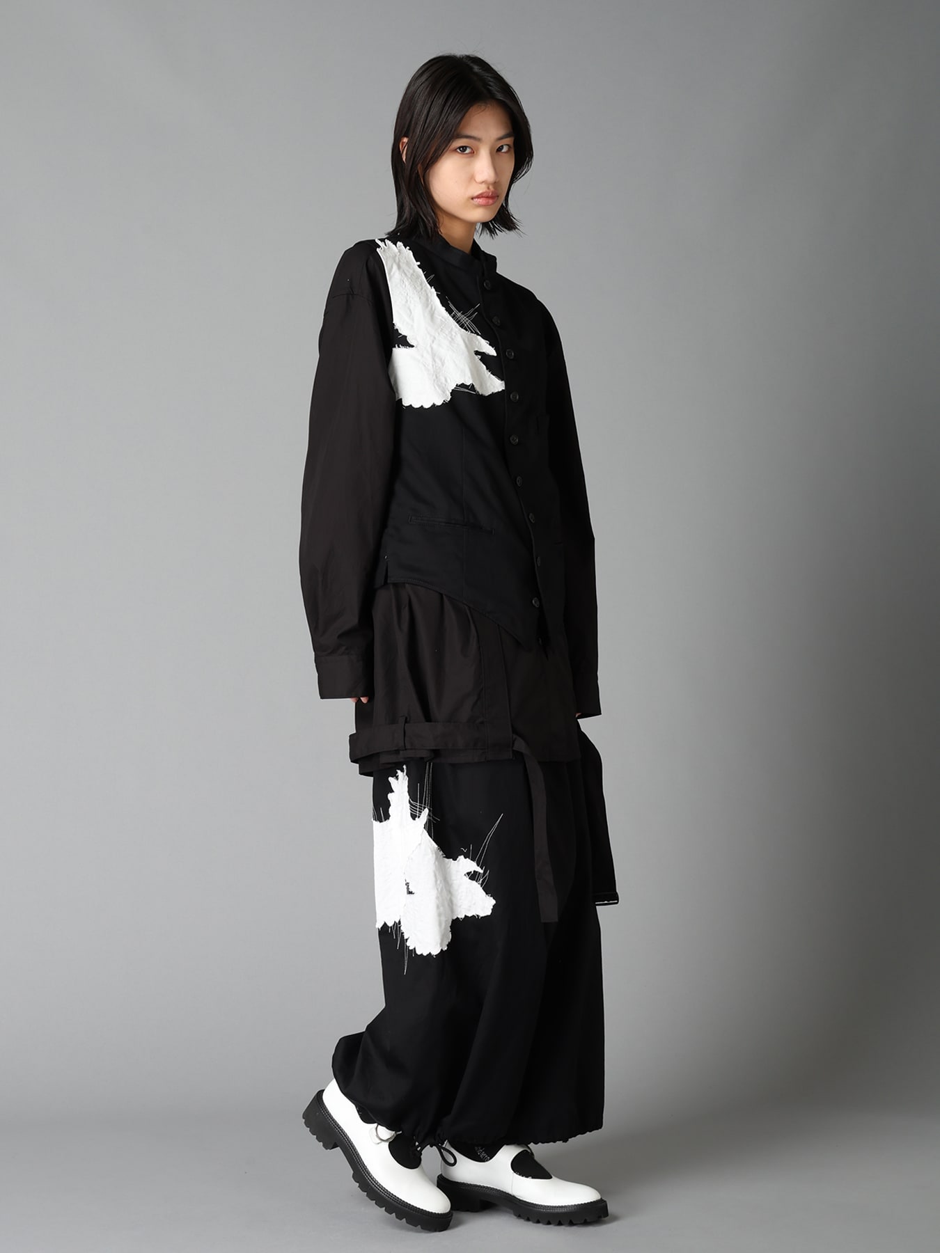 20/COTTON TWILL CROW PATCH VEST