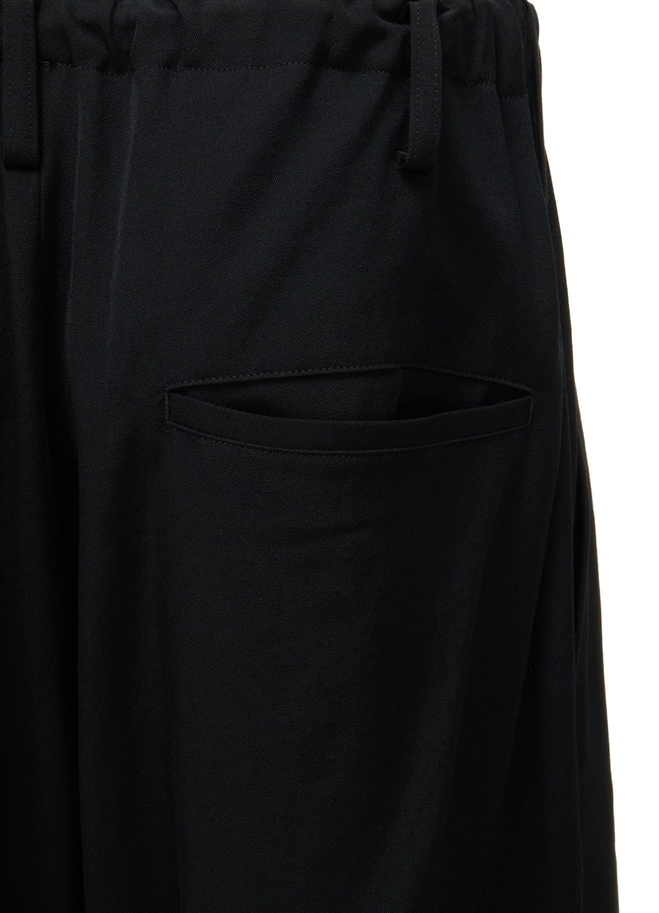 WASHER WOOL GABARDINE KNEE-TUCK PANTS