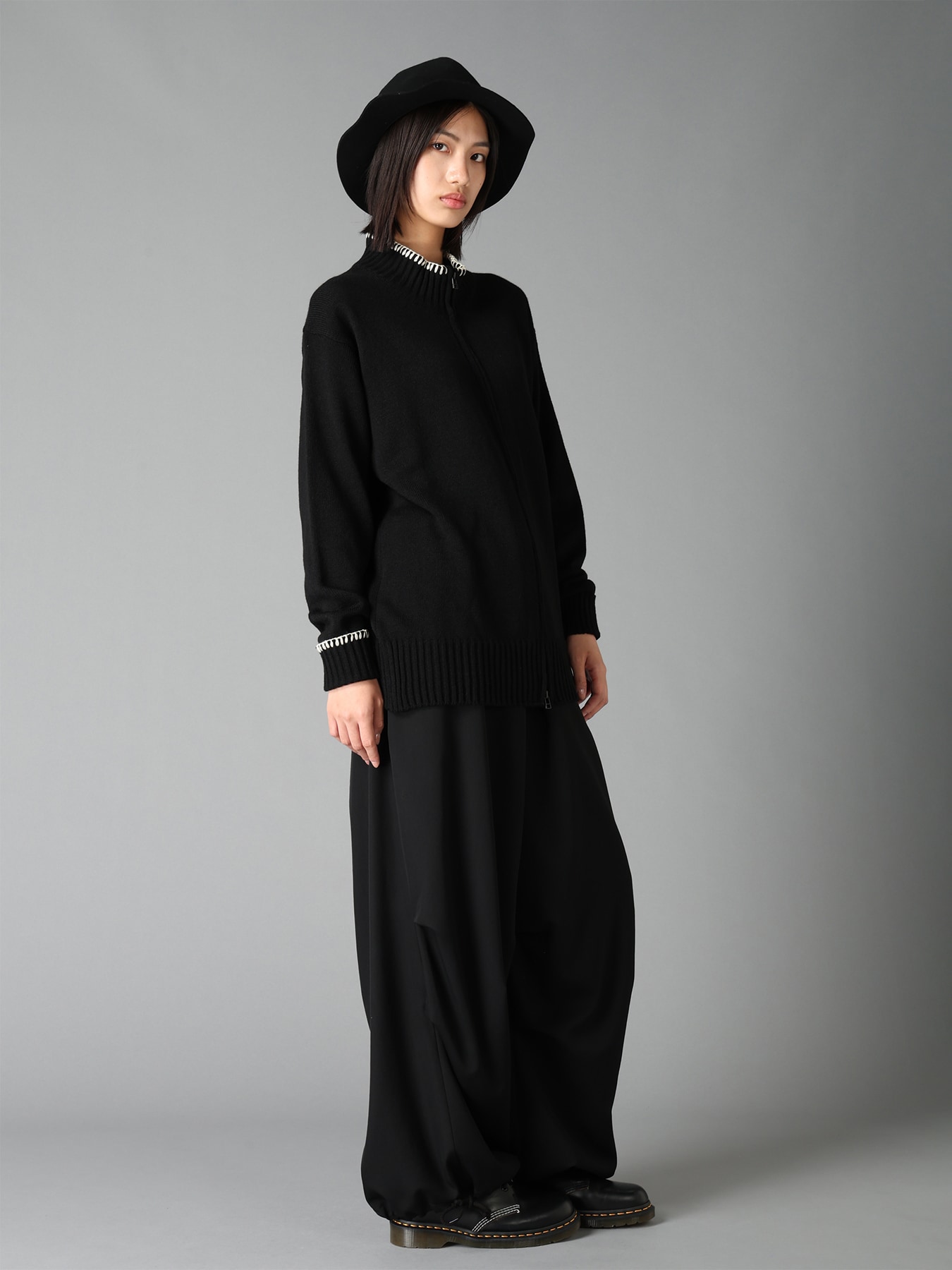 WASHER WOOL GABARDINE KNEE-TUCK PANTS