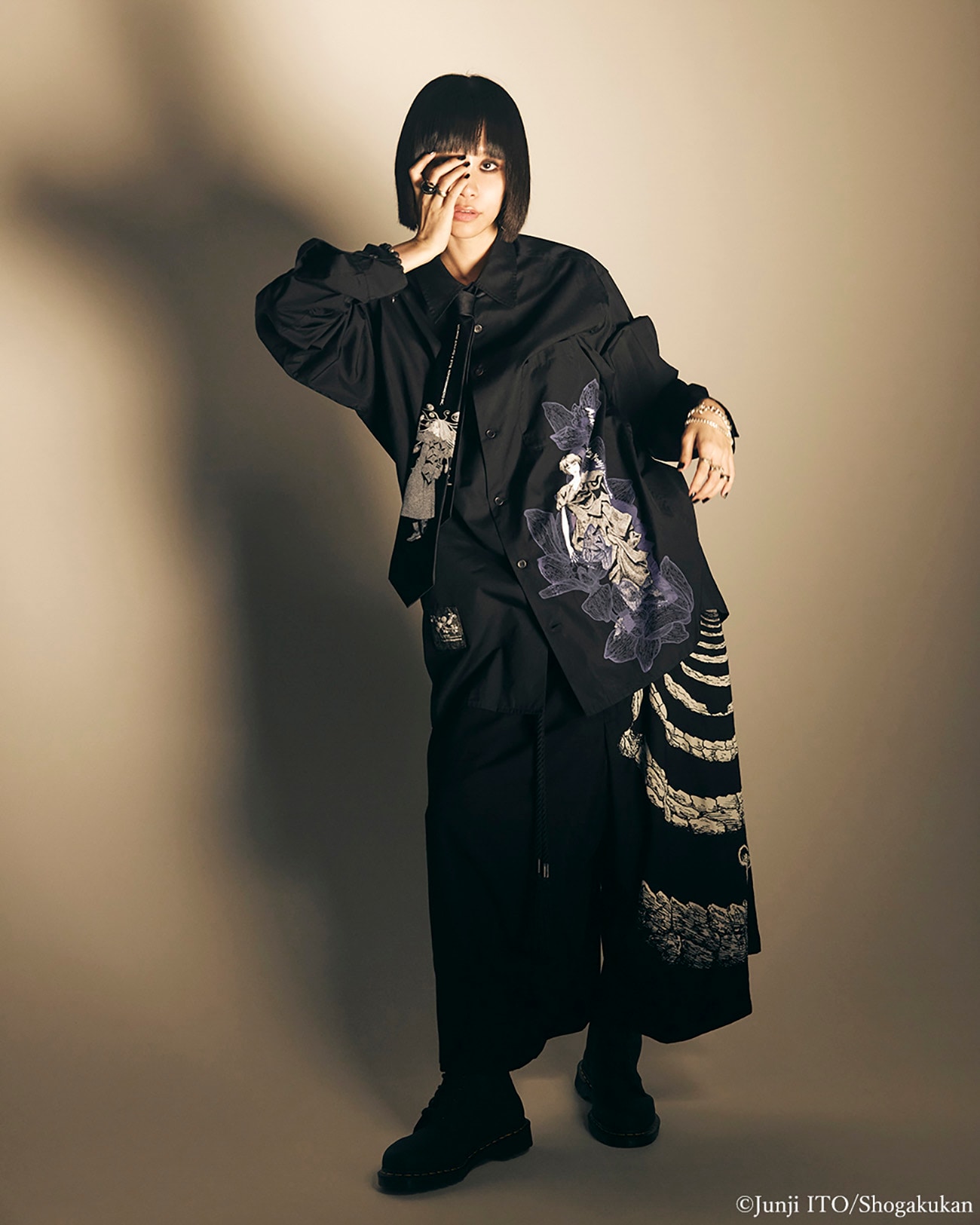 【11/5 12:00発売】S'YTE × Junji ITO -UZUMAKI- AZAMI WEARING YOHJI YAMAMOTO PRINTED SHIRT