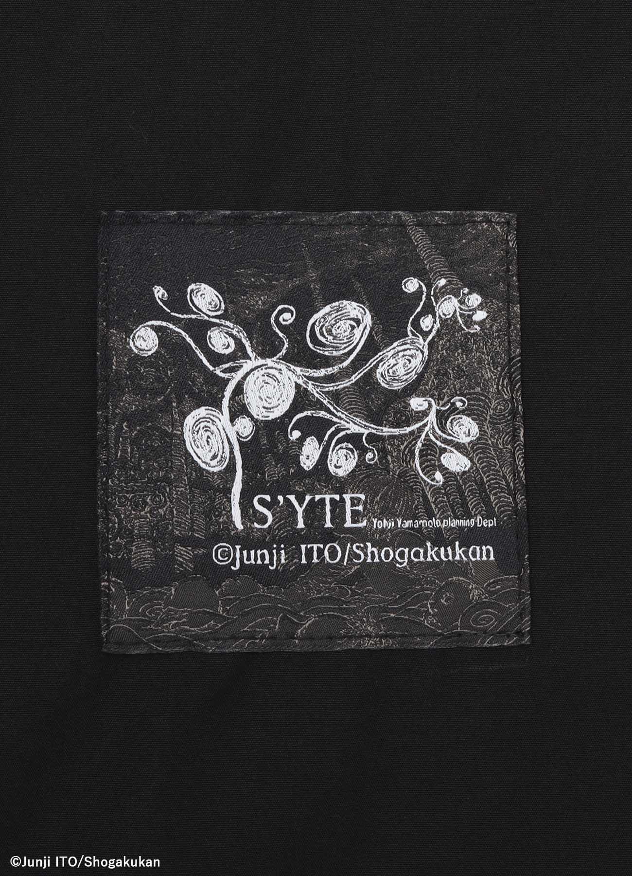 【11/5 12:00発売】S'YTE × Junji ITO -UZUMAKI- AZAMI WEARING YOHJI YAMAMOTO PRINTED SHIRT