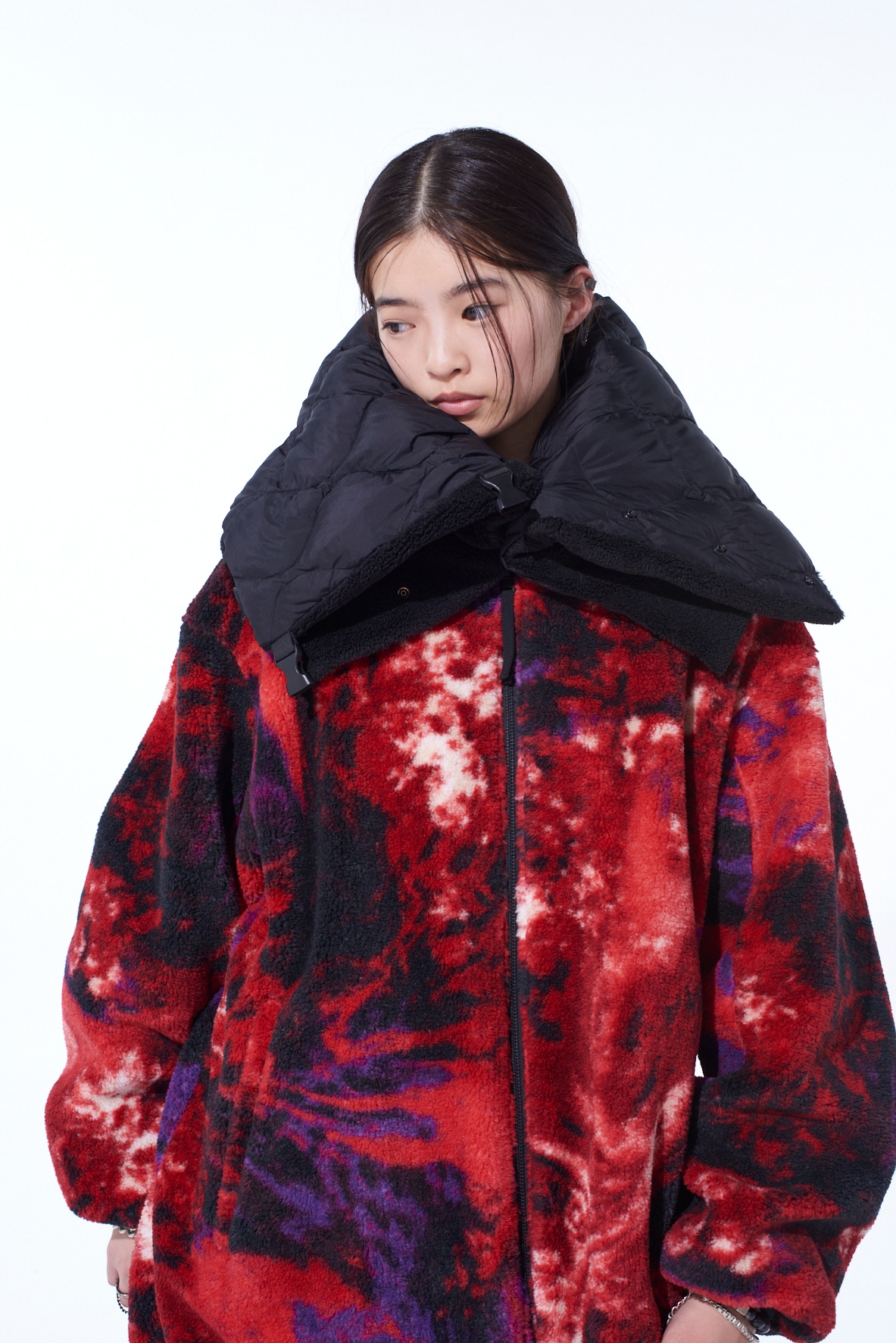 S'YTE X TAION REVERSIBLE QUILTED DOWN SCARF WITH BLACK FLEECE LINING