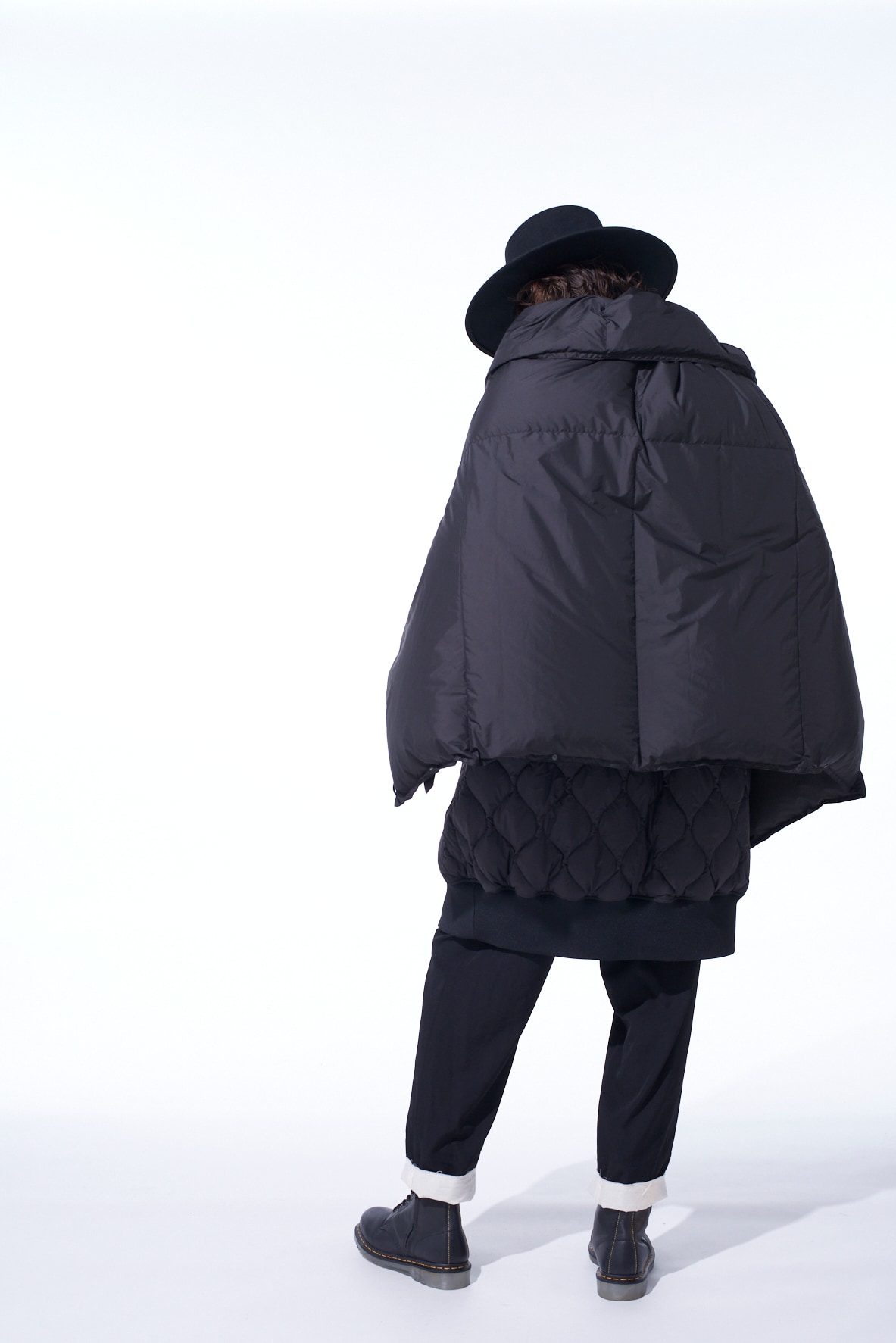 S'YTE X TAION VERSATILE QUILTED DOWN BLANKET