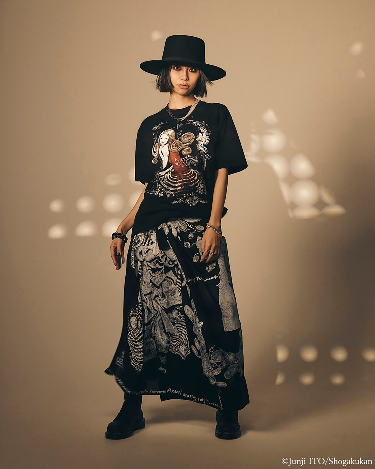 【11/5 12:00発売】S'YTE × Junji ITO -UZUMAKI- AZAMI WEARING YOHJI YAMAMOTO SCARF