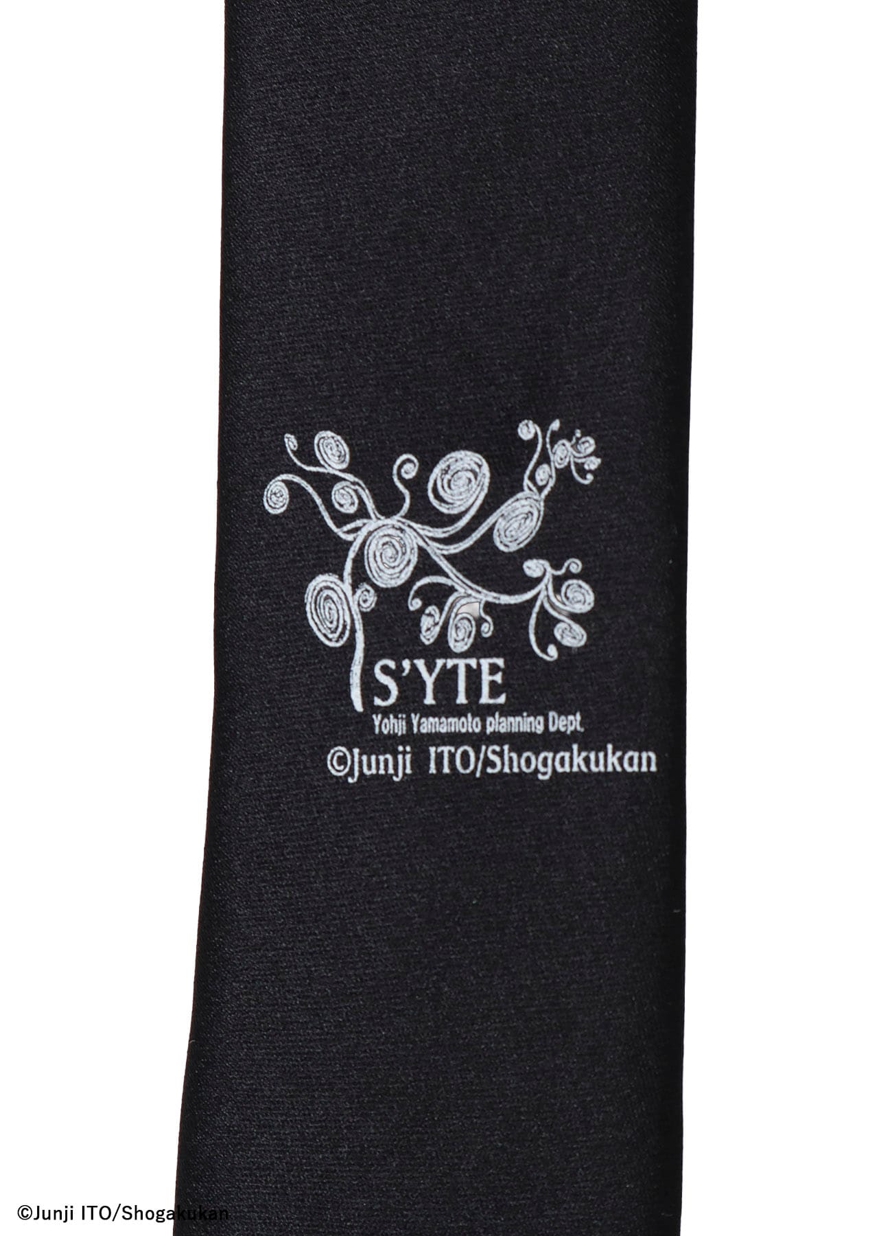 S'YTE × Junji ITO -UZUMAKI- KIRIE WEARING YOHJI YAMAMOTO SILK TIE