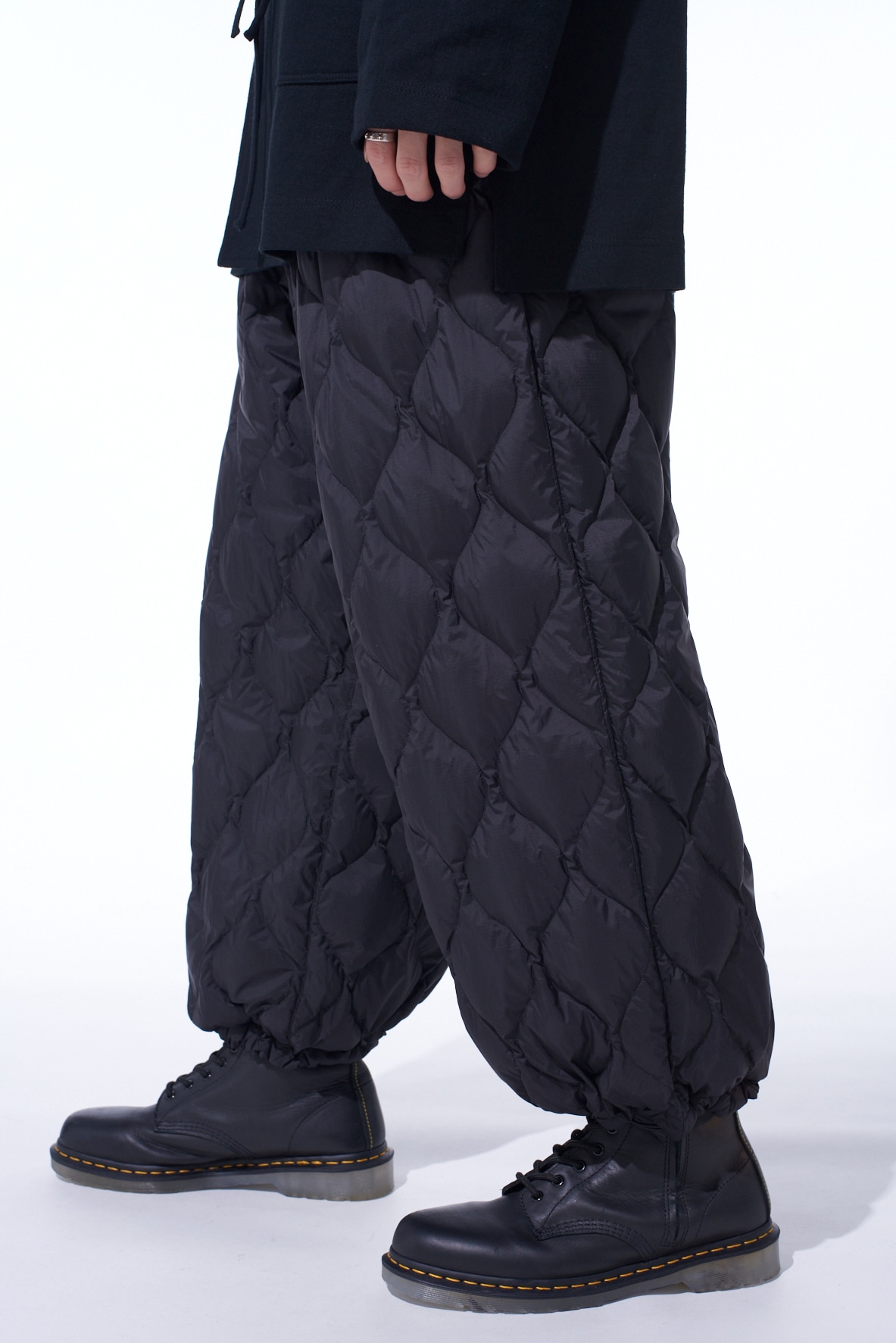 S'YTE X TAION ELASTIC-HEM QUILTED DOWN PANTS
