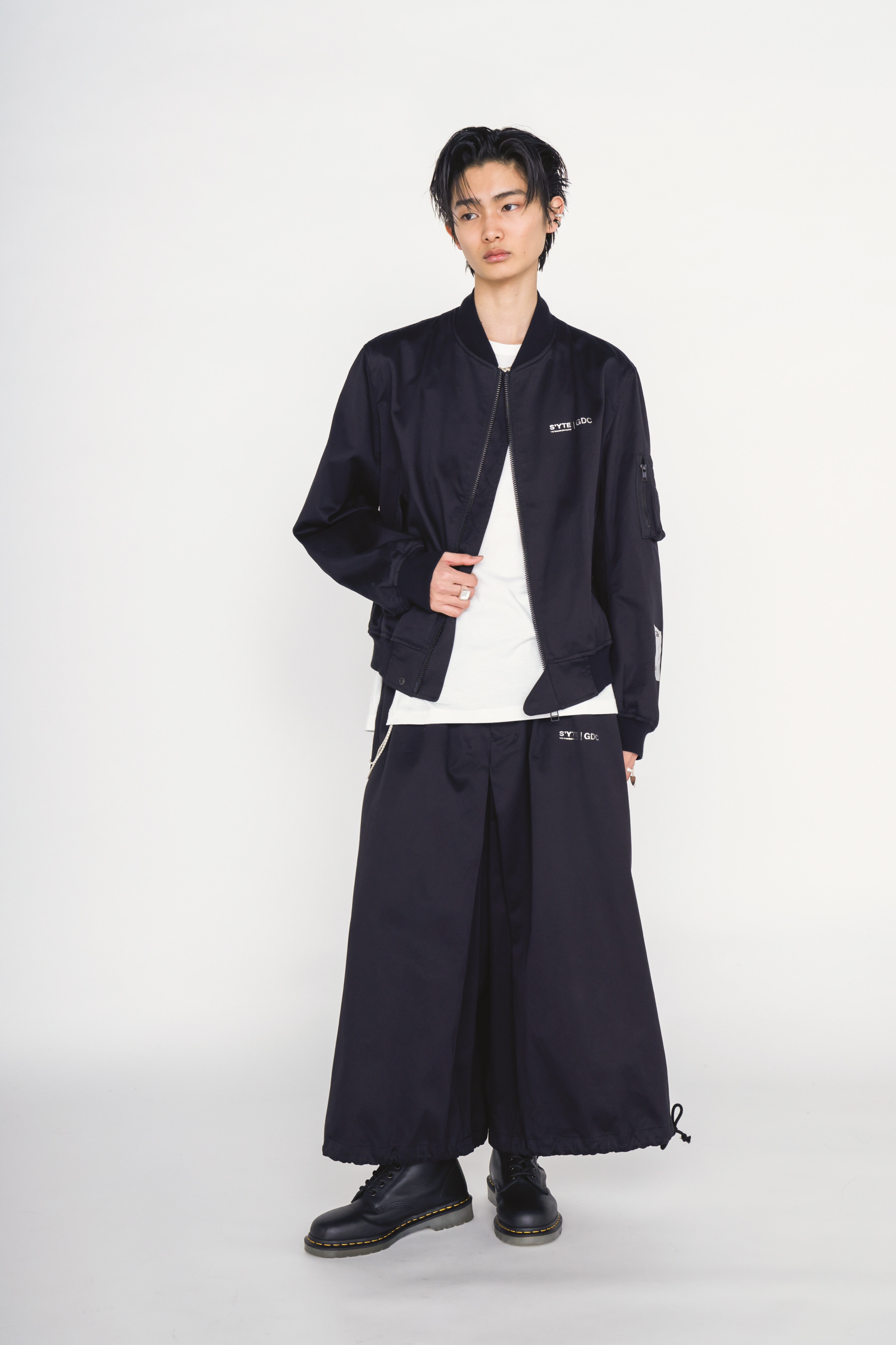 【2/19 12:00 Release】-S’YTE × GDC Collaborate Collection-WEPON CLOTH LOGO-PRINTED HAKAMA BALLOON PANTS