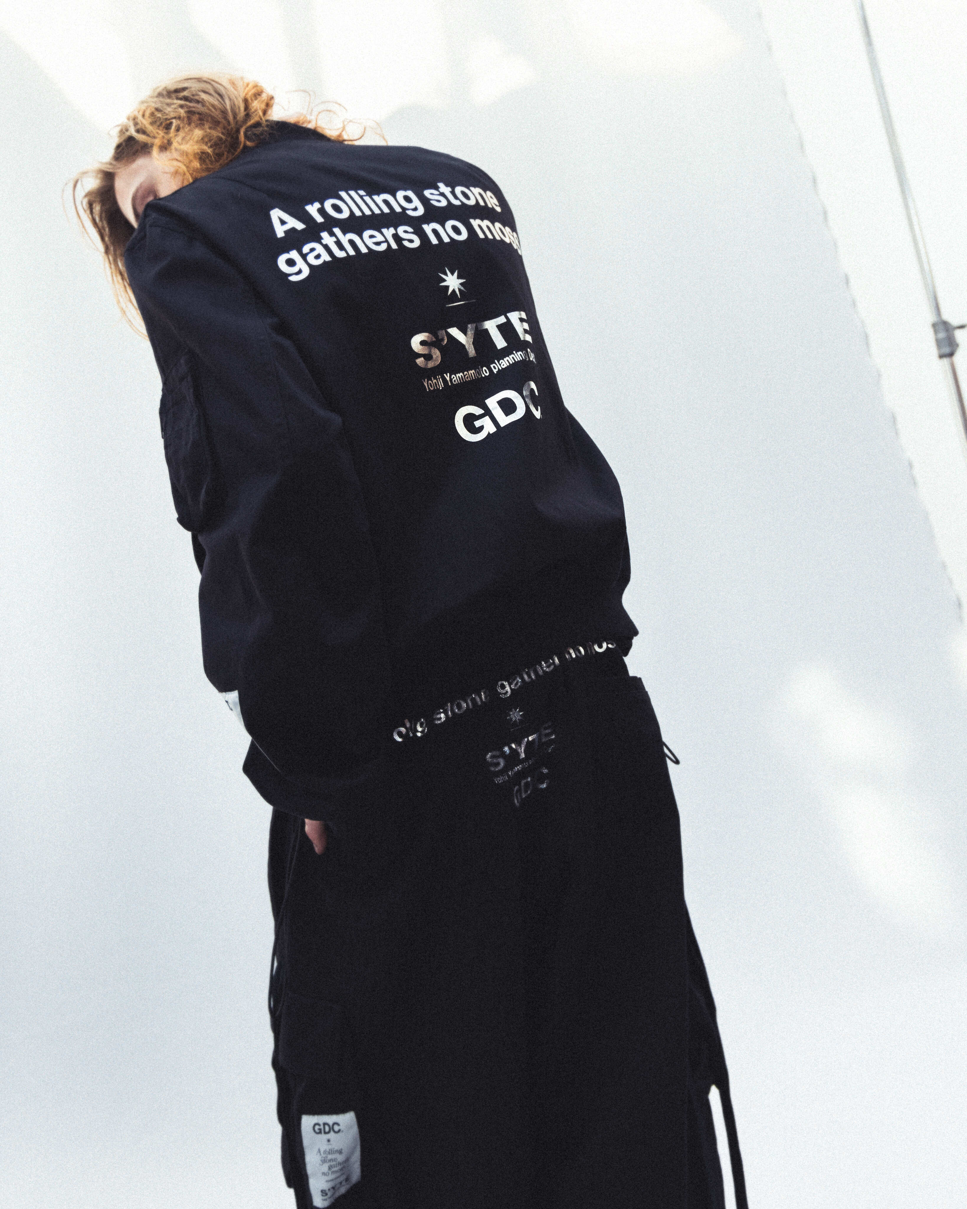 【2/19 12:00 Release】-S’YTE × GDC Collaborate Collection-COTTON DRILL LOGO-PRINTED ARMY TECHNO PANTS
