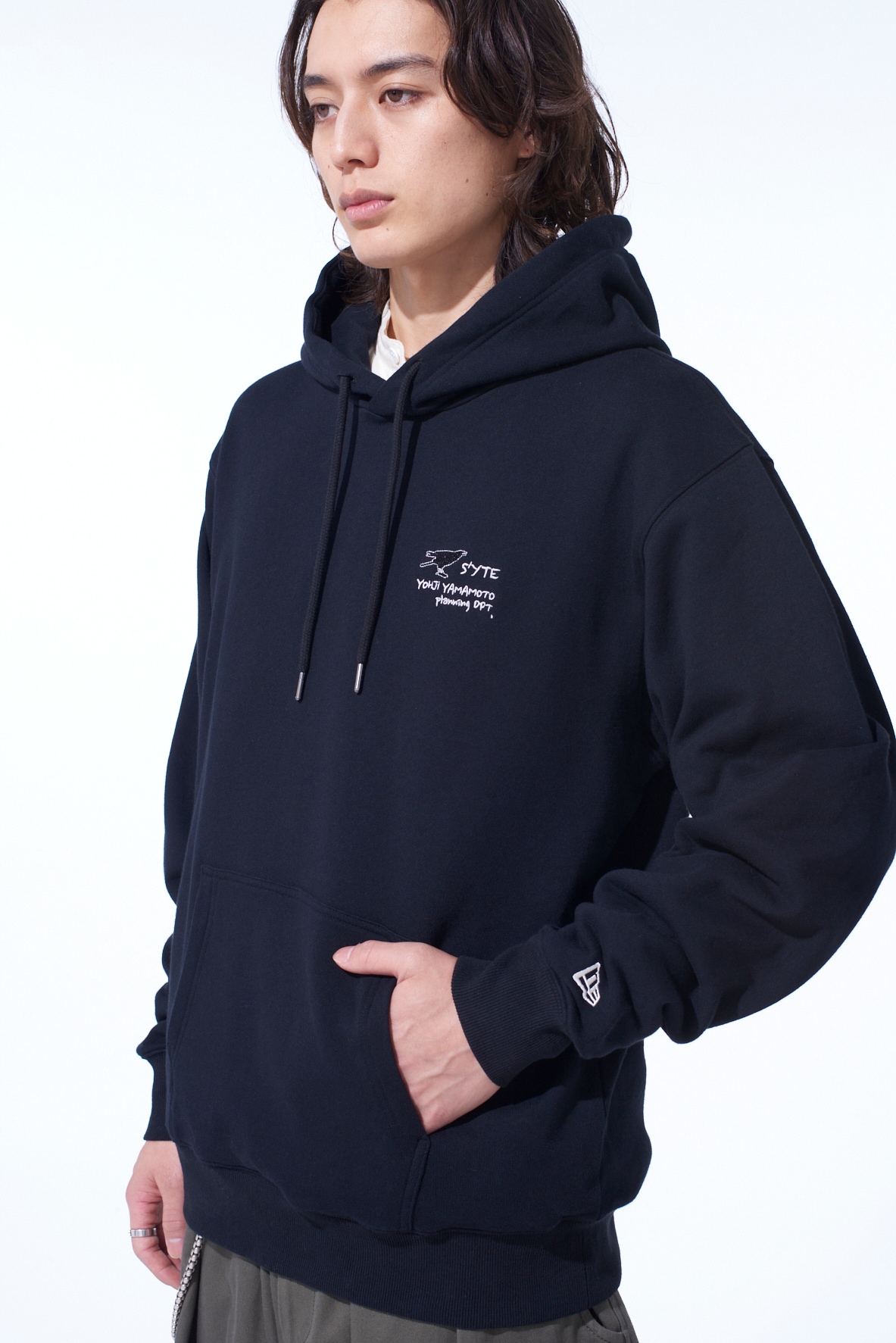 S'YTE × New Era LOGO PULLOVER HOODIE