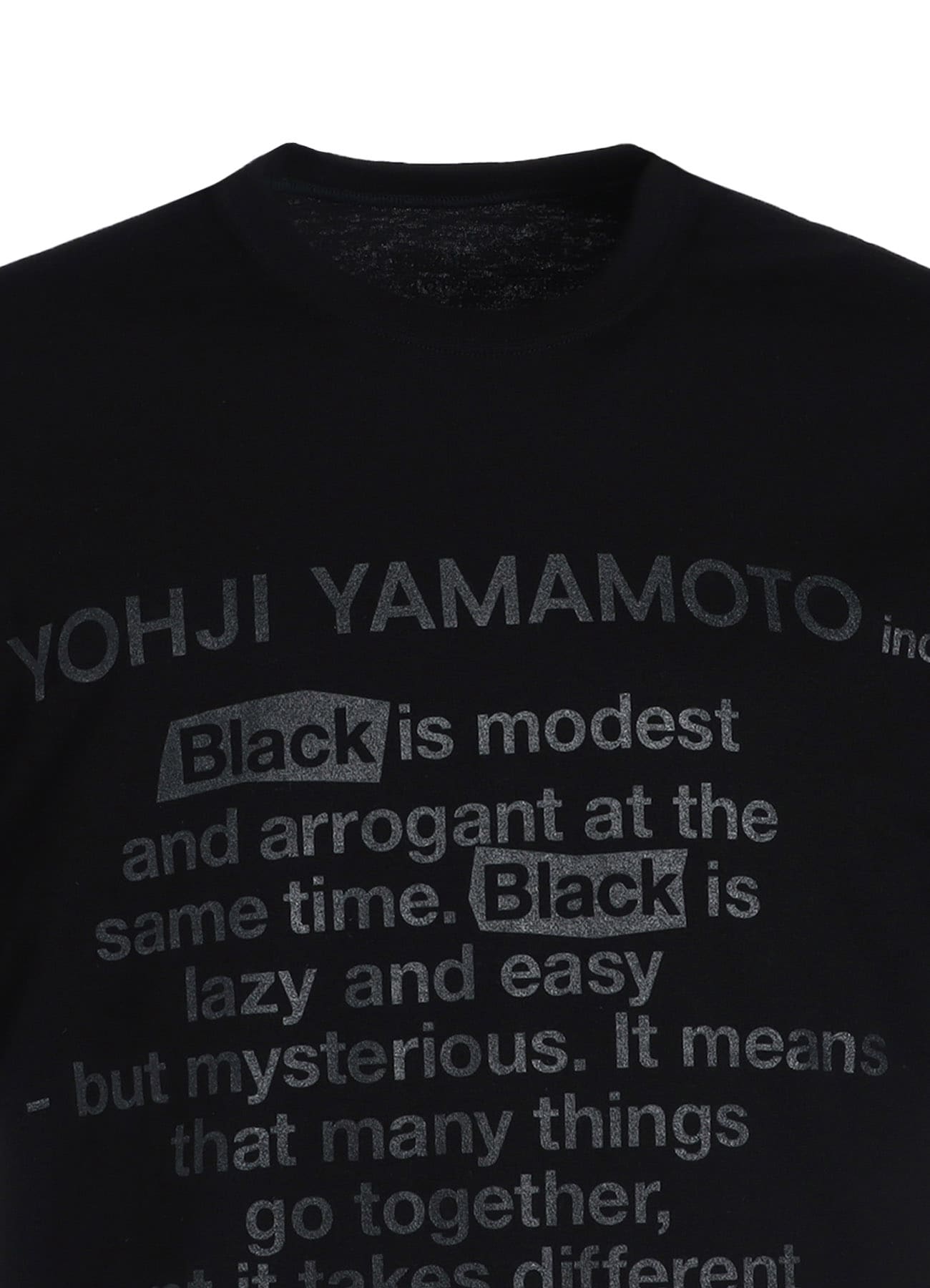 「BLACK IS MODEST」MESSAGE T-SHIRT