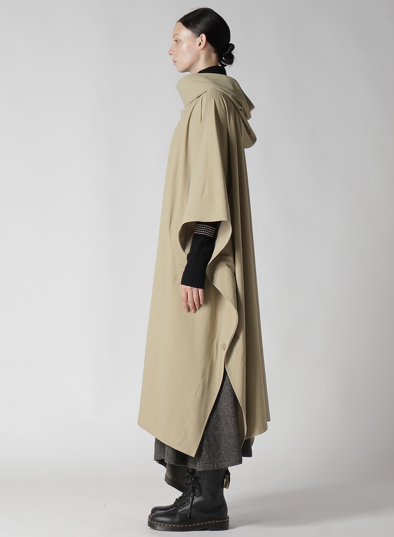 MATTE NYLON WEATHER CAPE