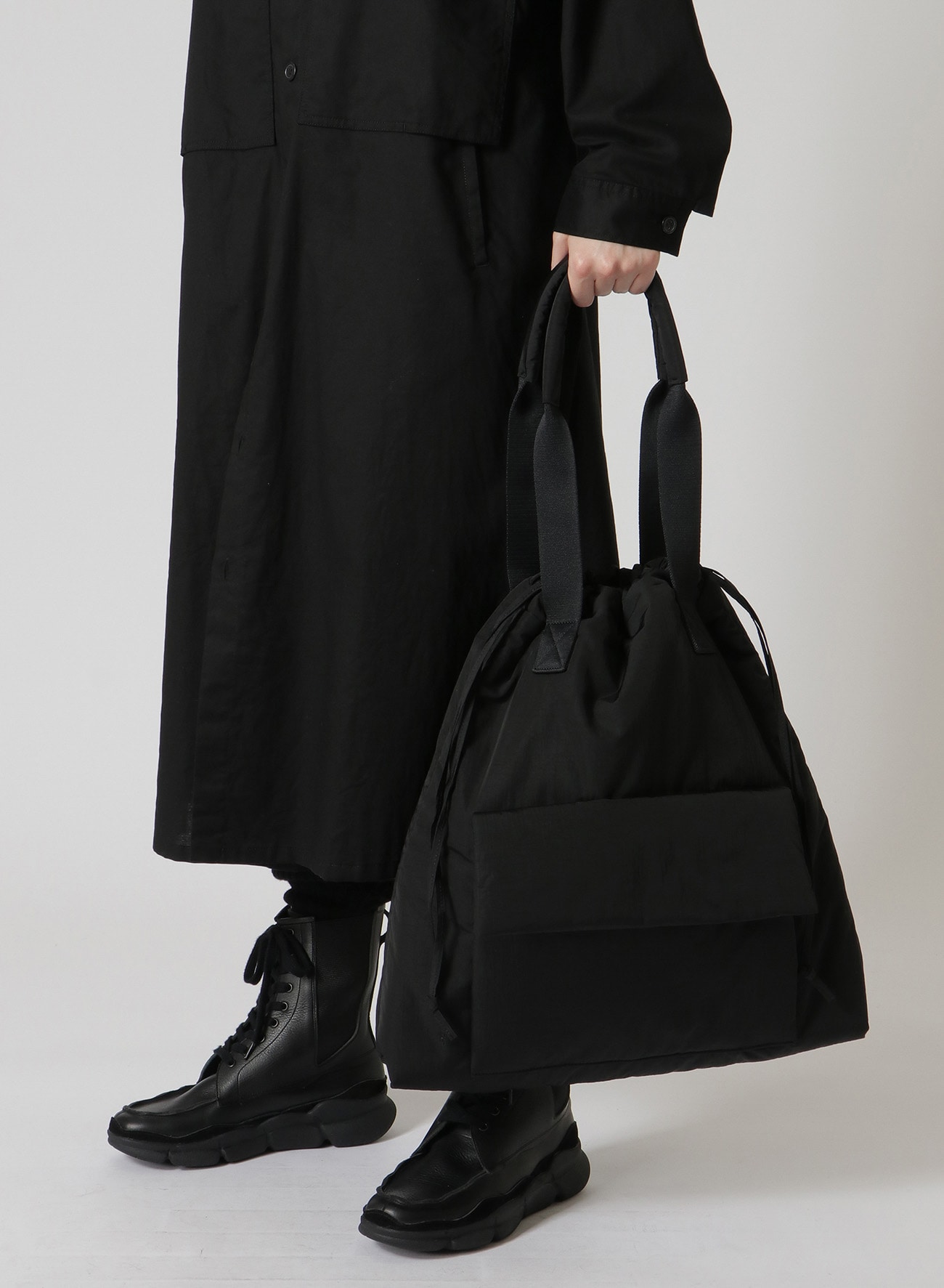 NYLON TAFFETA PADDED DRAWSTRING BAG