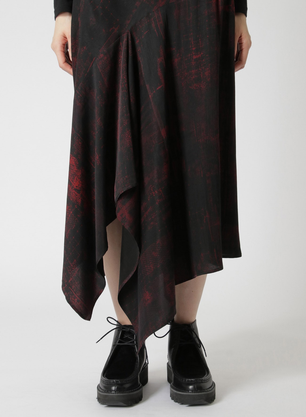 CUPRO/RAYON TWILL ASYMMETRIC FLARED SKIRT(XS Red): Y's｜THE SHOP