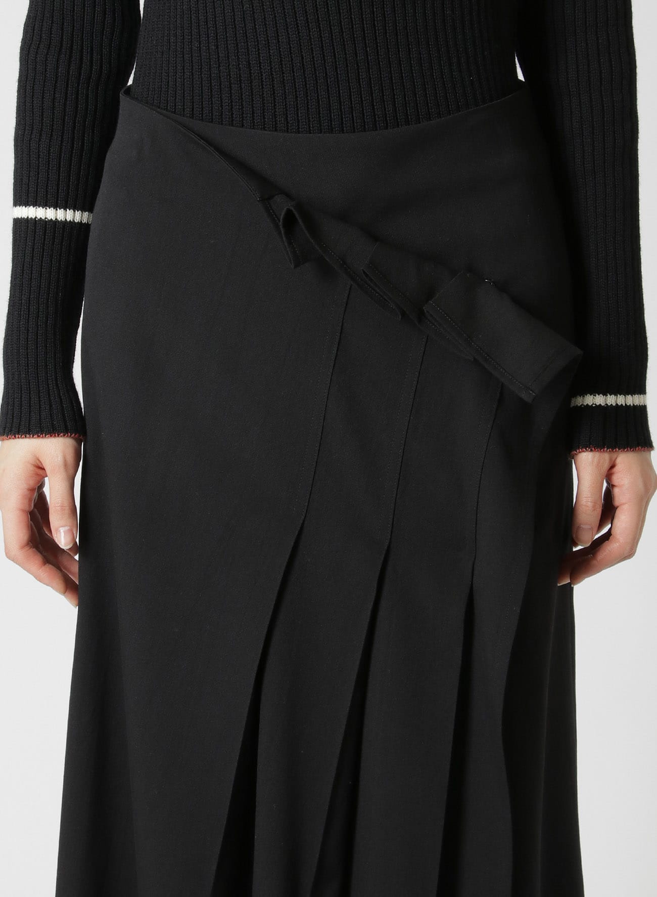 WRINKLED WOOL/RAYON TWILL PLEATED WRAP SKIRT