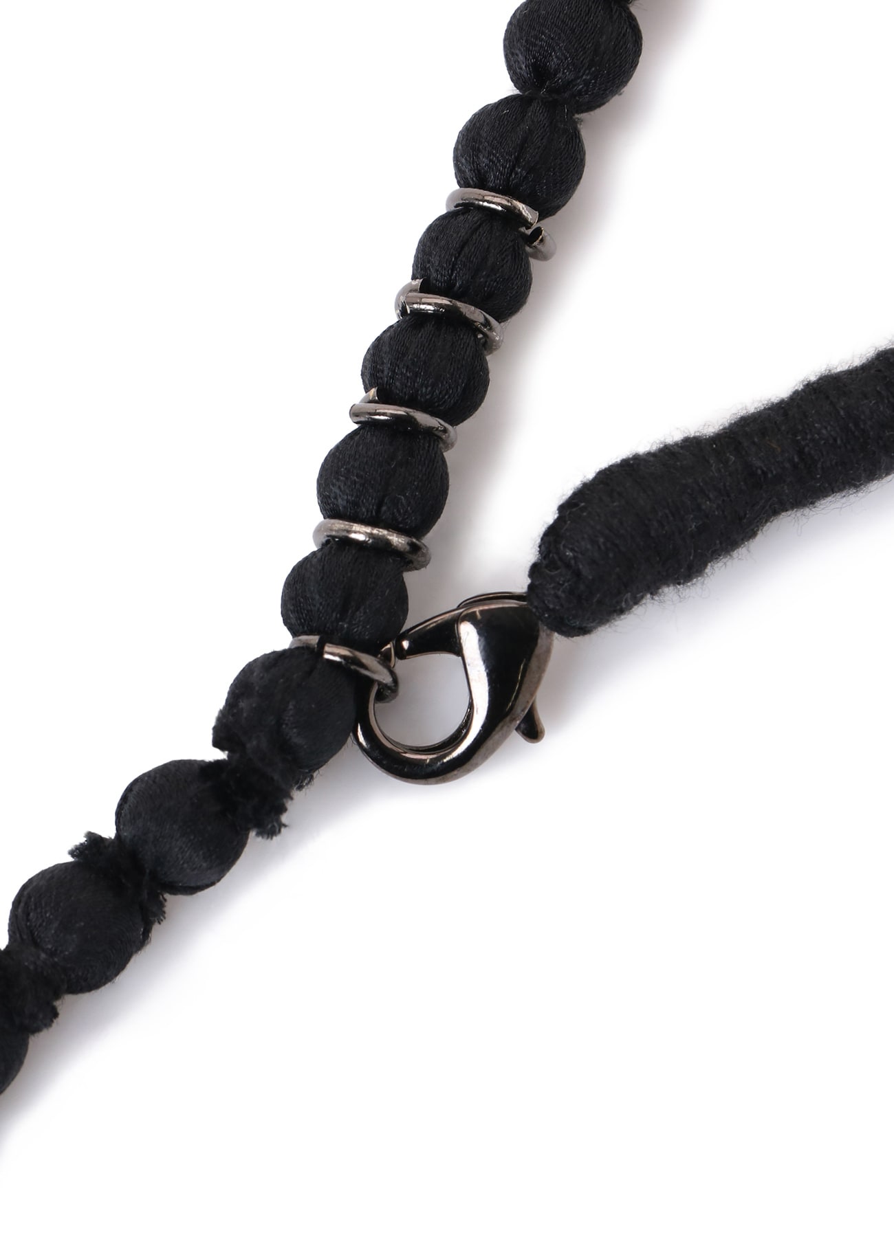 SMALL SILK BALL NECKLACE