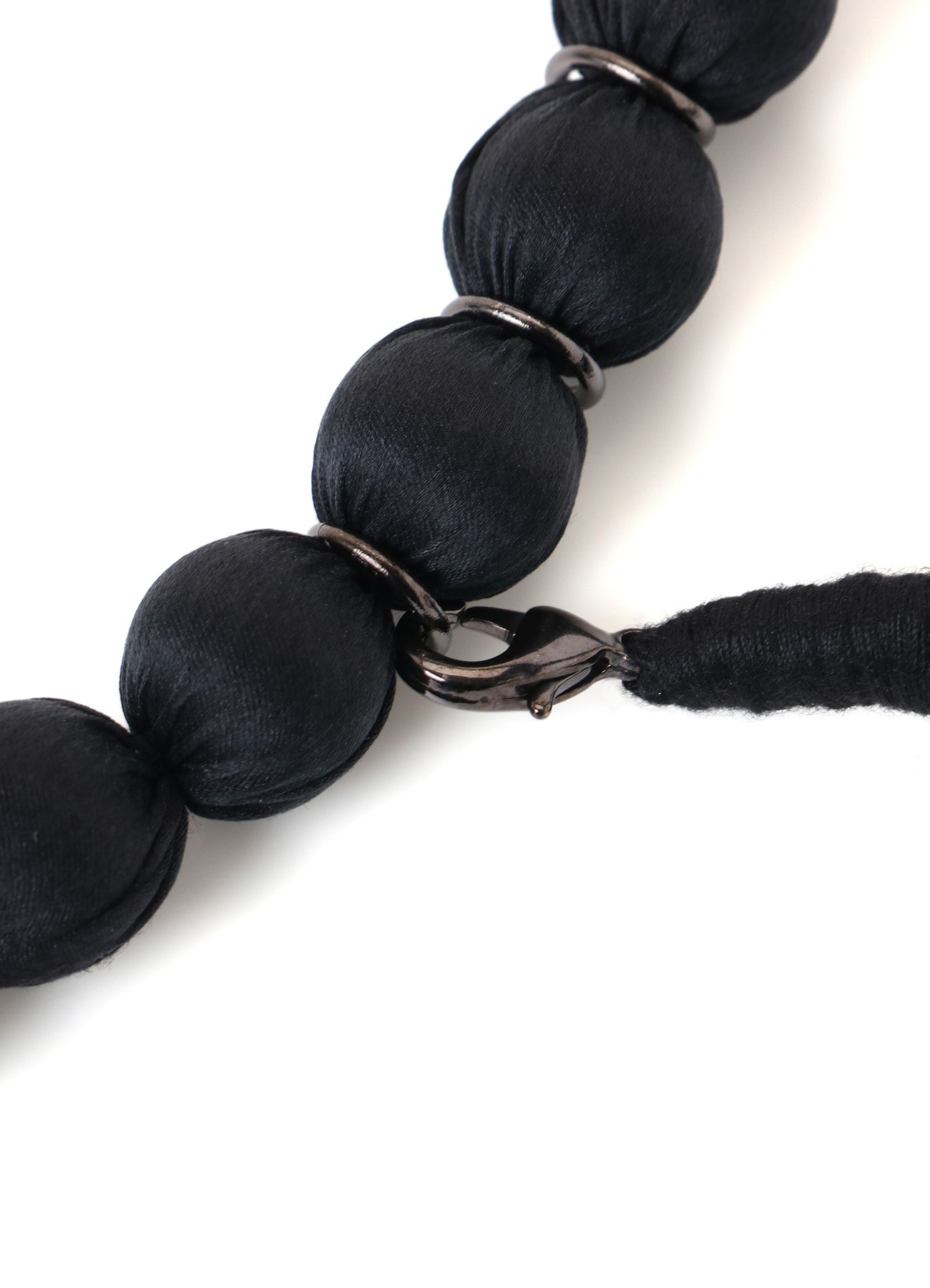 BIG SILK BALL NECKLACE