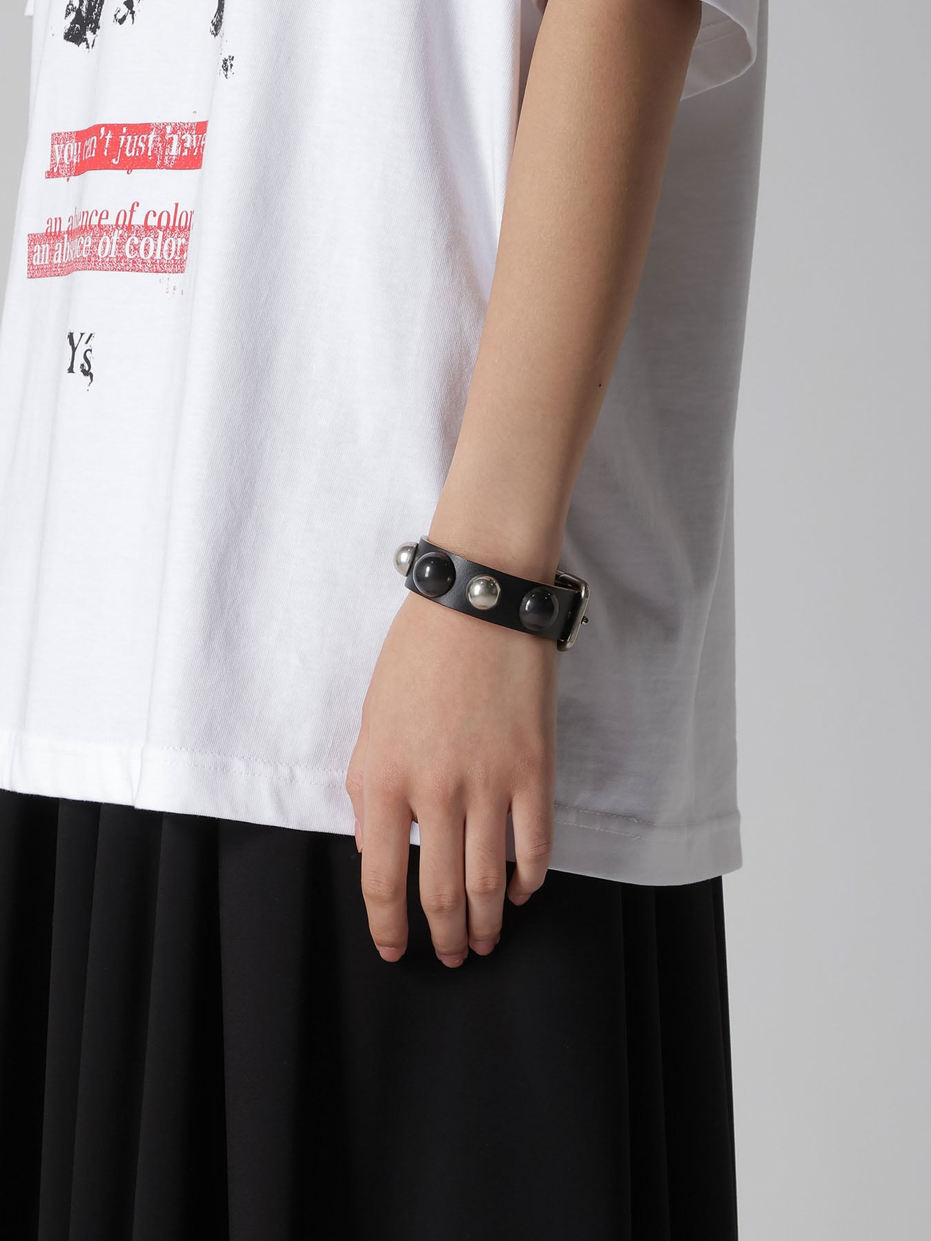 SEMIGLOSS LEATHER STUDS BRACELET