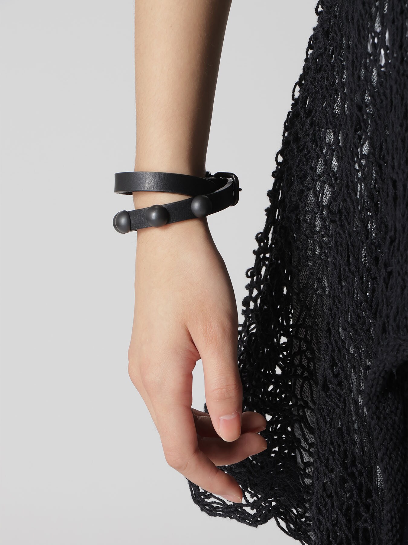 SEMIGLOSS LEATHER STUDS DOUBLE BRACELET