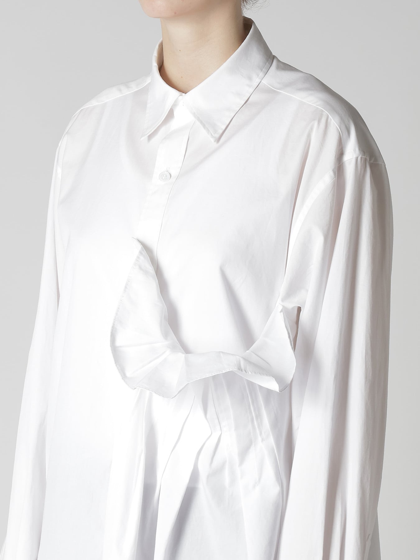 COTTON BROAD LEFT SIDE TUCK SHIRT