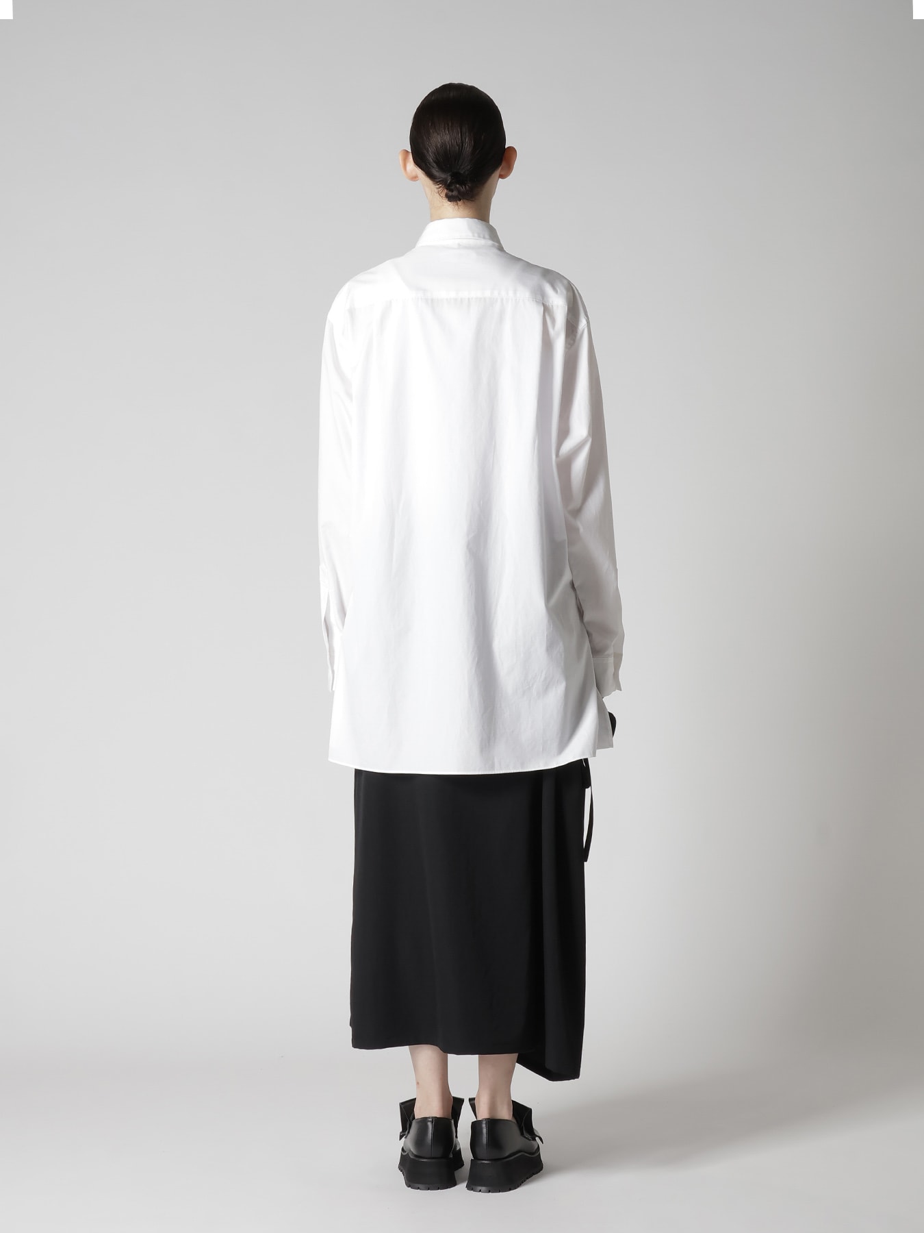 COTTON BROAD LEFT SIDE TUCK SHIRT