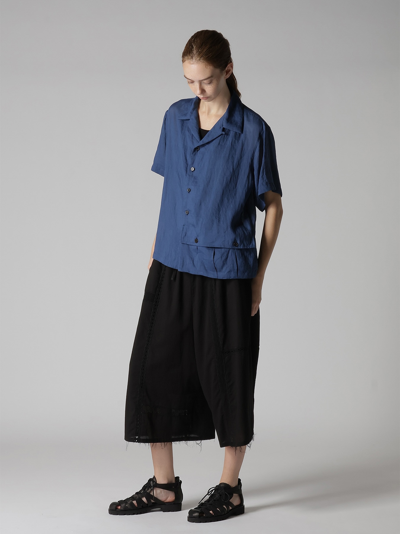 RAMIE OPEN COLLAR SHORT SLEEVE BLOUSE