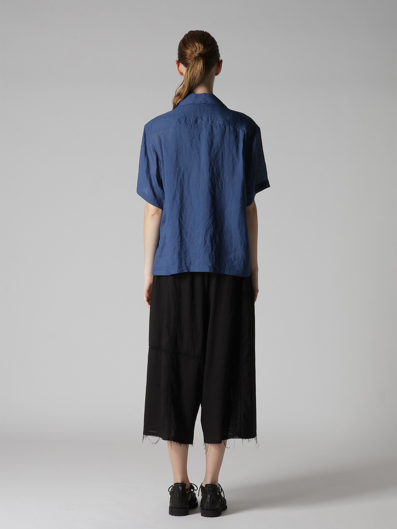 RAMIE OPEN COLLAR SHORT SLEEVE BLOUSE