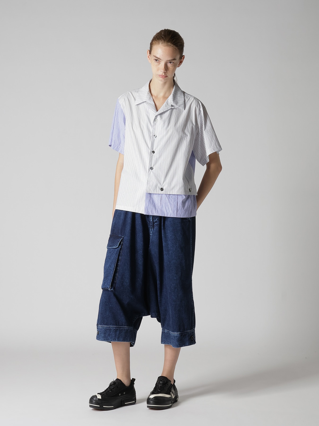 OPEN COLLAR SHORT SLEEVE BLOUSE