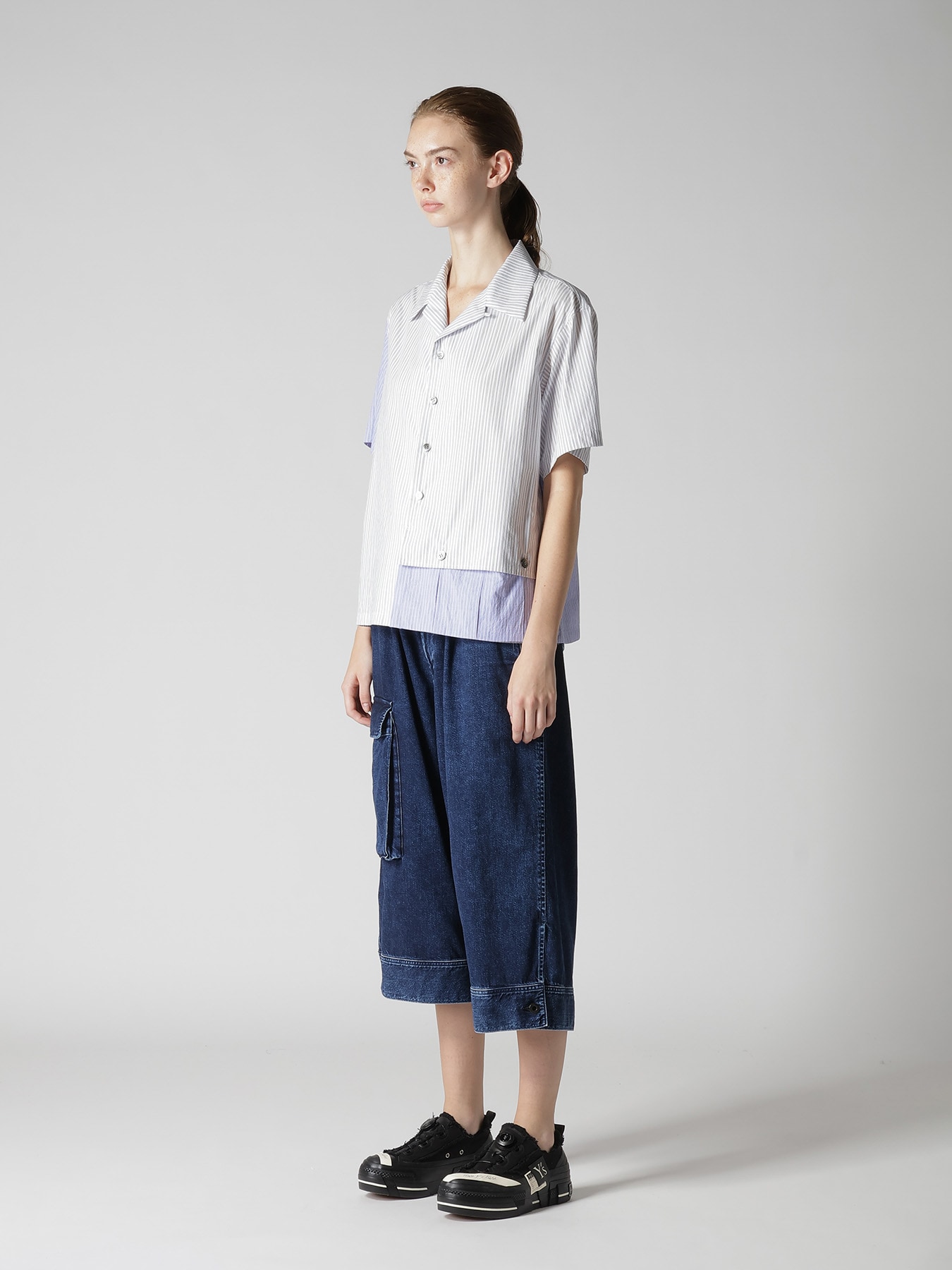 OPEN COLLAR SHORT SLEEVE BLOUSE