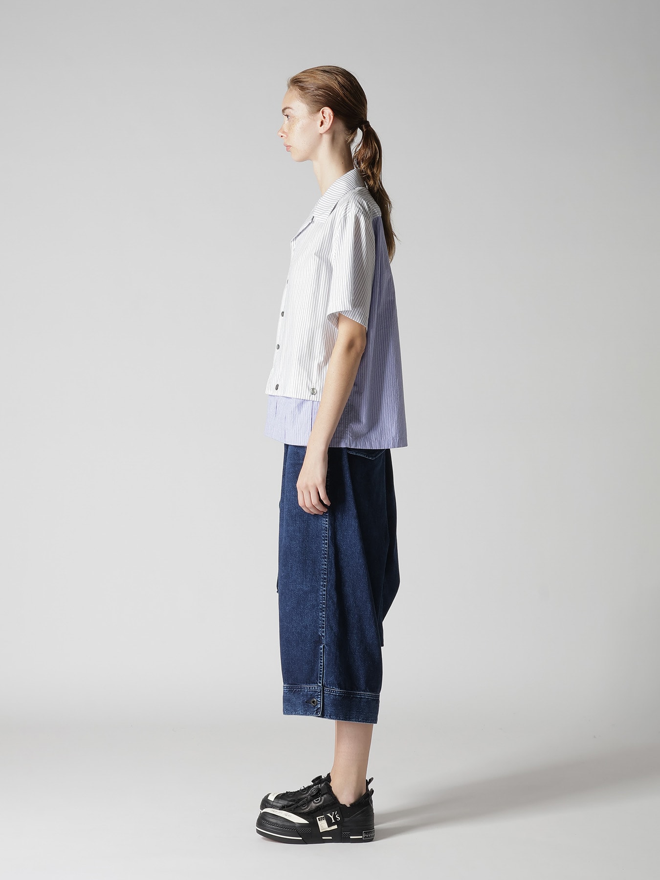 OPEN COLLAR SHORT SLEEVE BLOUSE