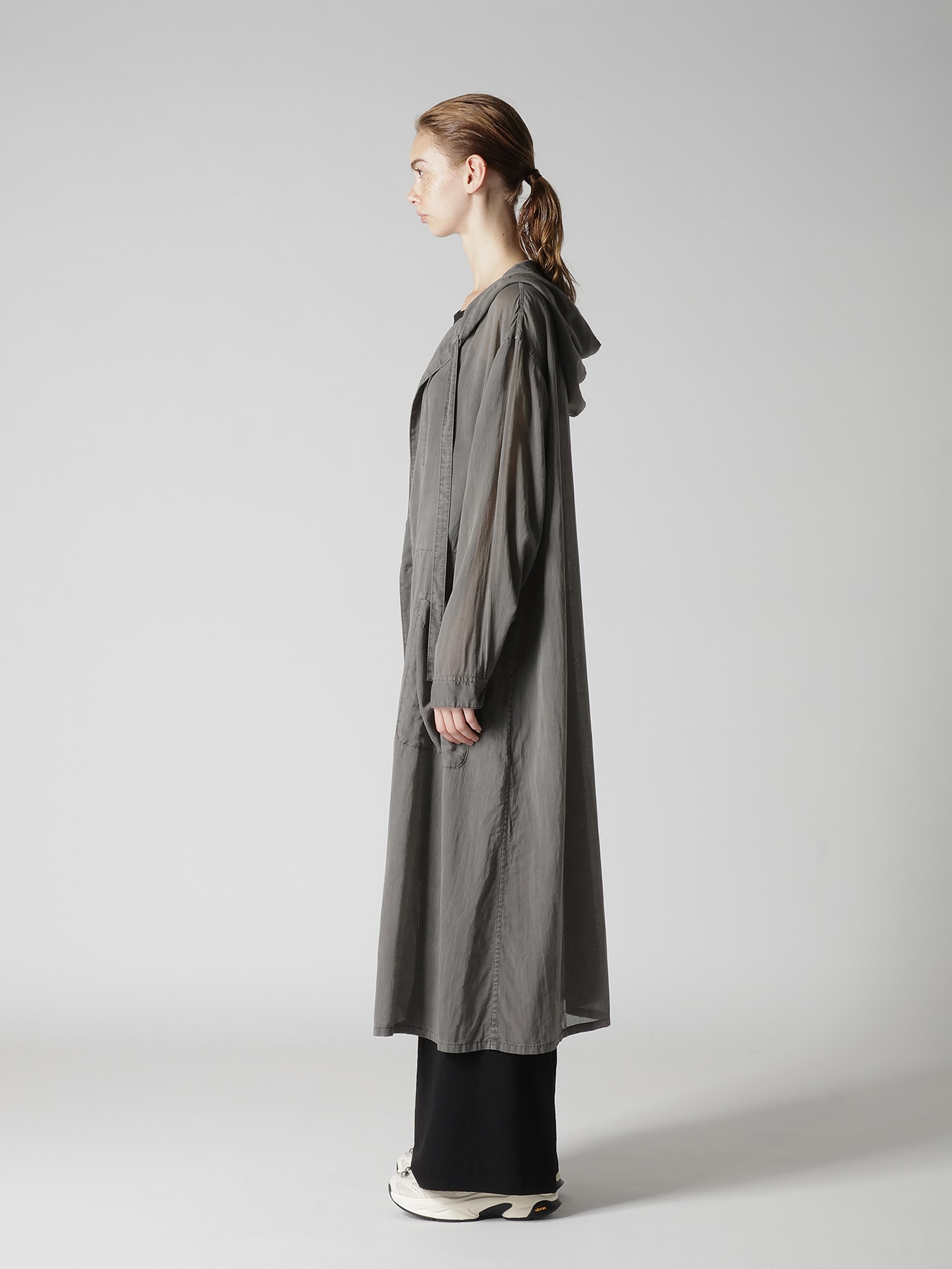 CUPRO/COTTON GARMENT DYED HOODED GOWN