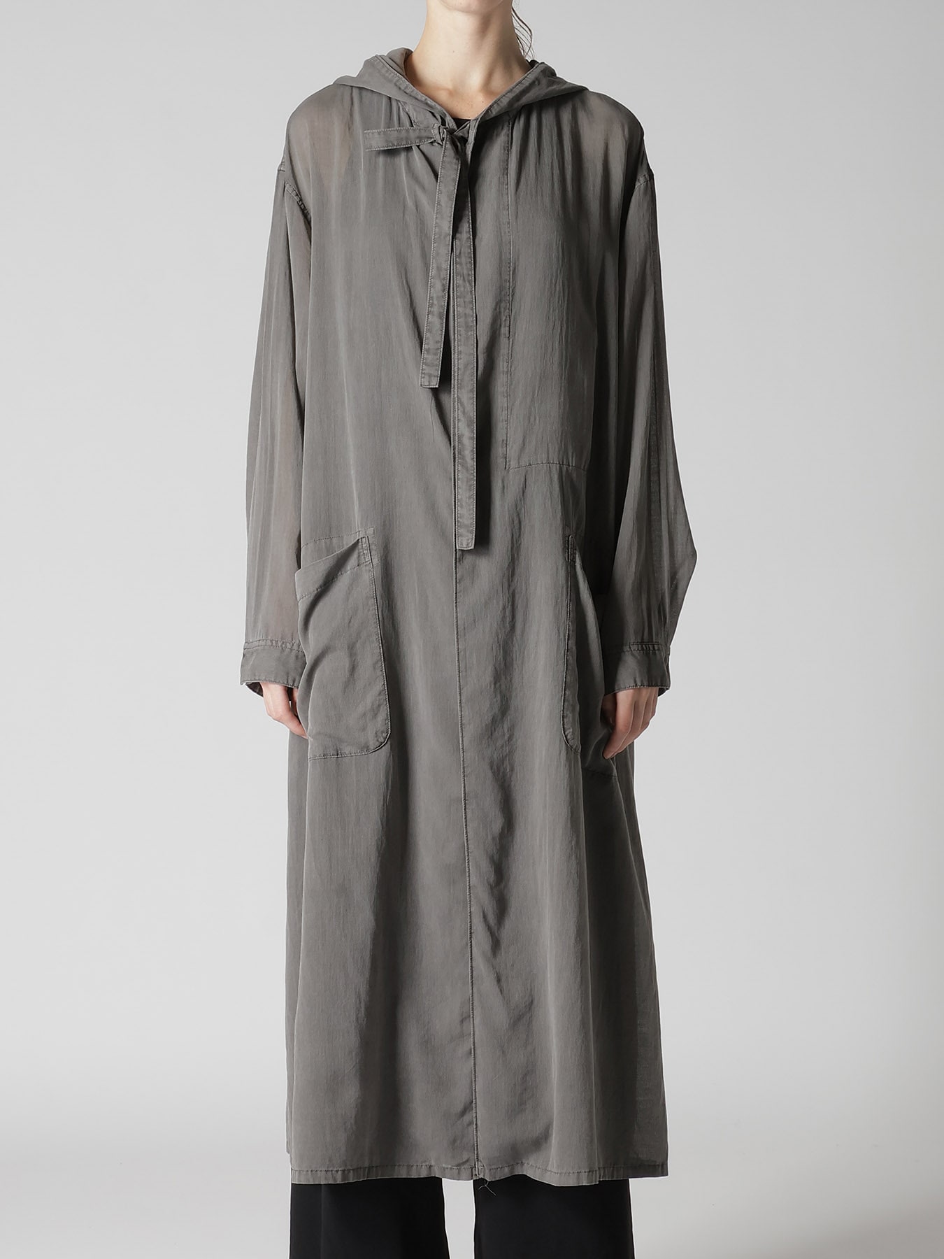 CUPRO/COTTON GARMENT DYED HOODED GOWN