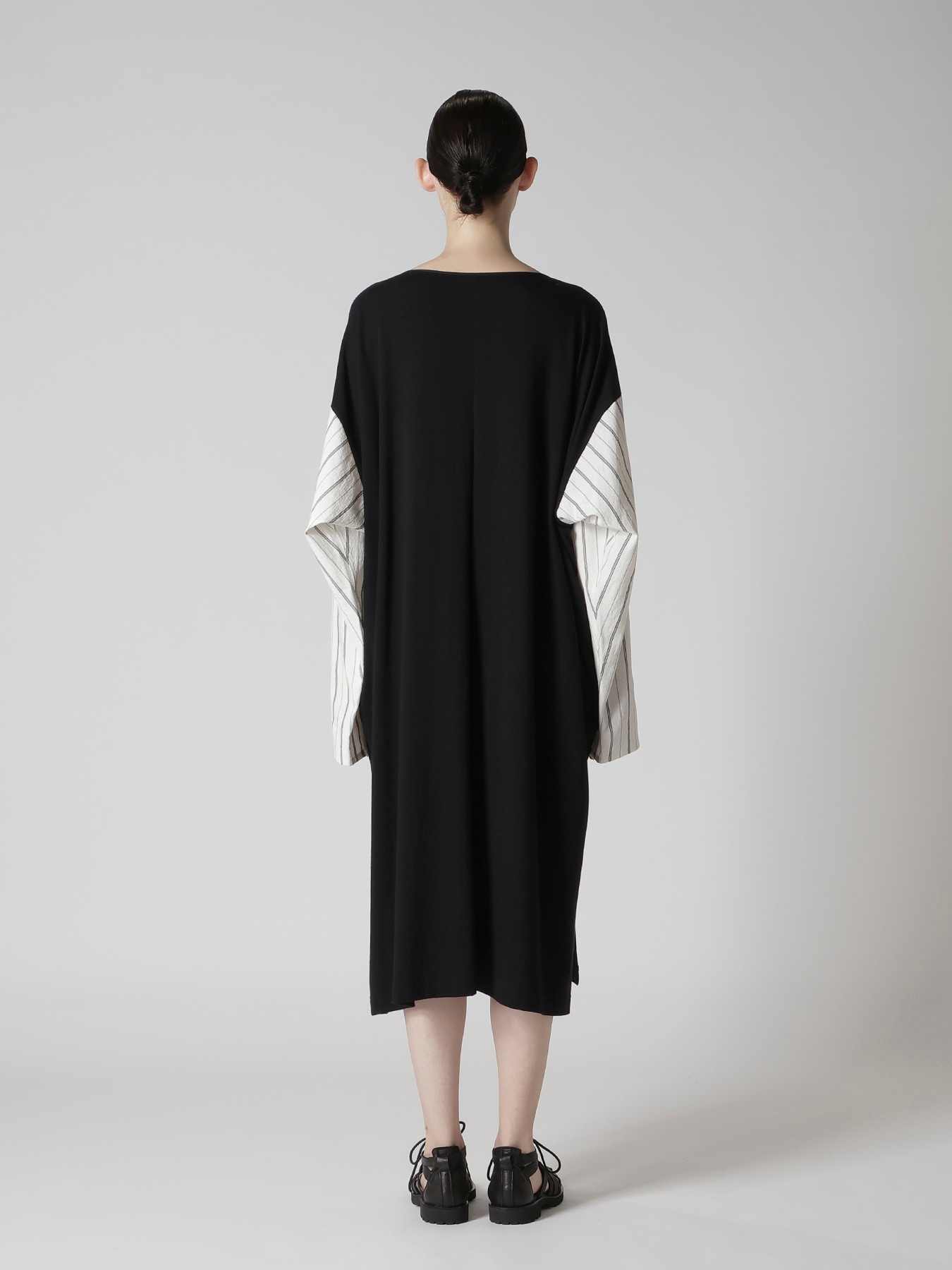 COMBINATION HENLEY COLLERLESS DREE