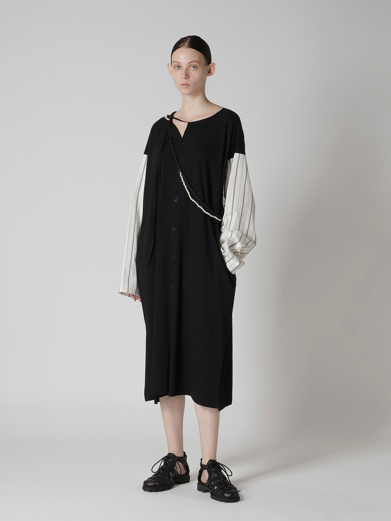 COMBINATION HENLEY COLLERLESS DREE