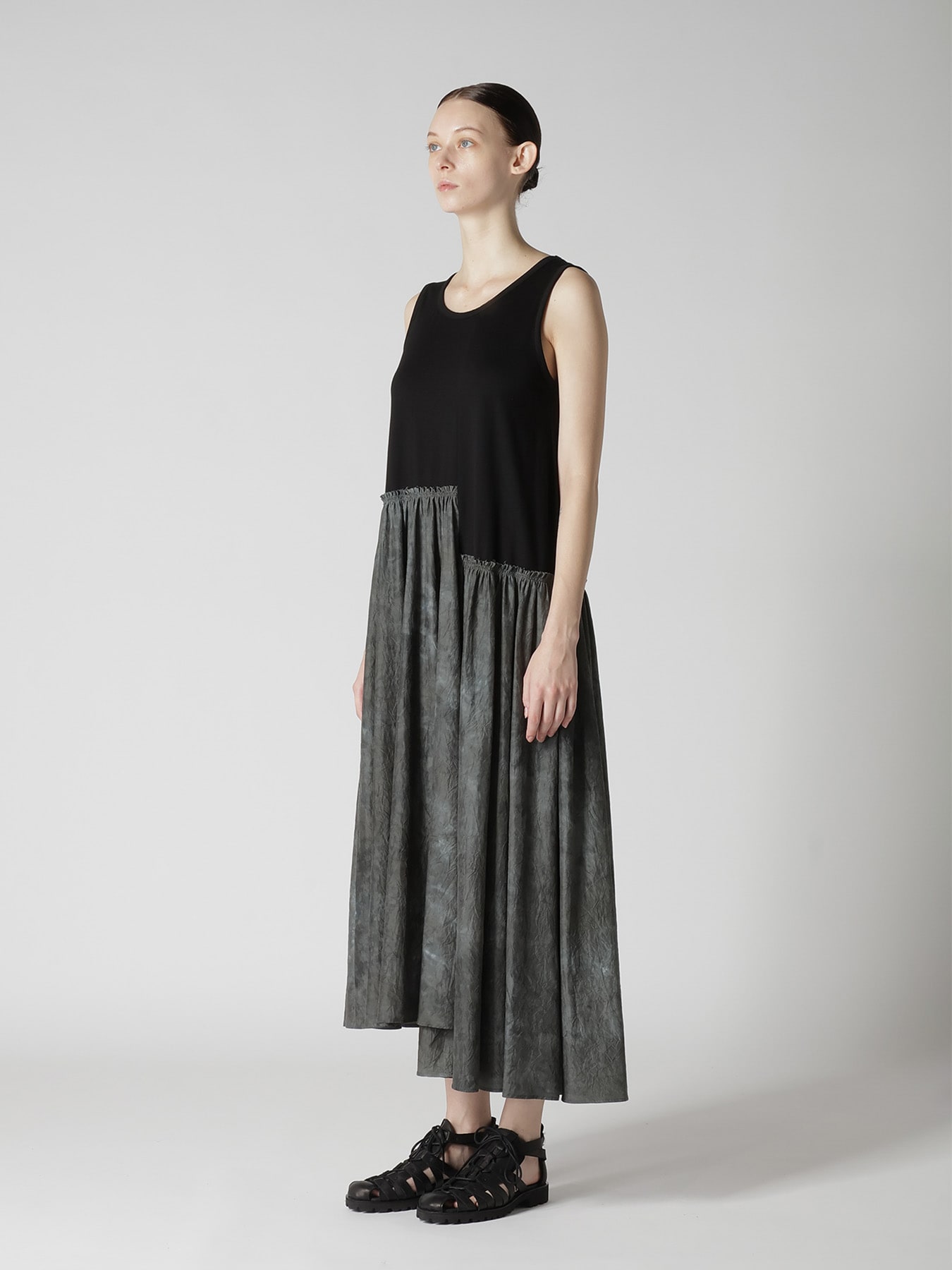 "CHUSEN" SLEEVELESS DRESS