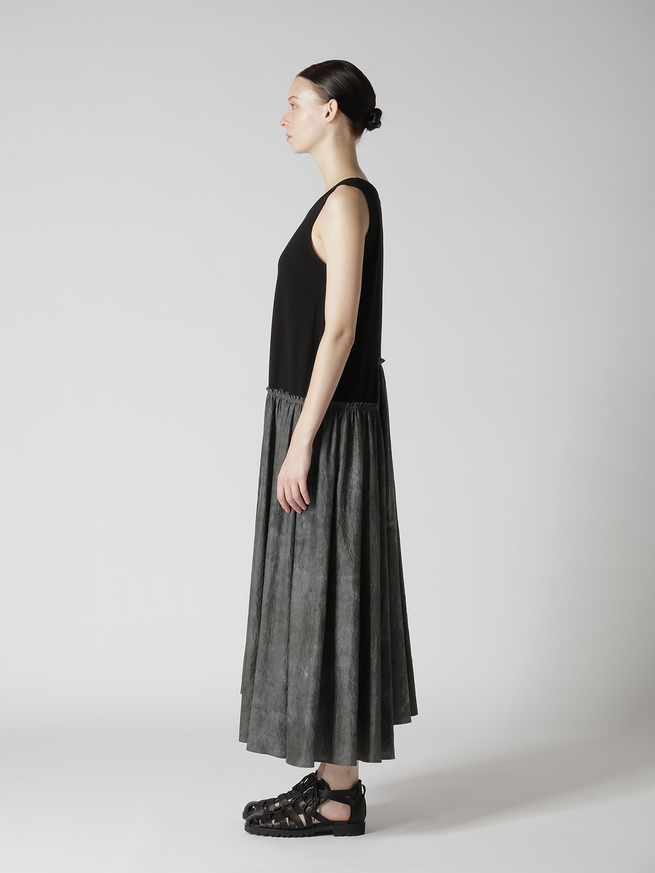 "CHUSEN" SLEEVELESS DRESS