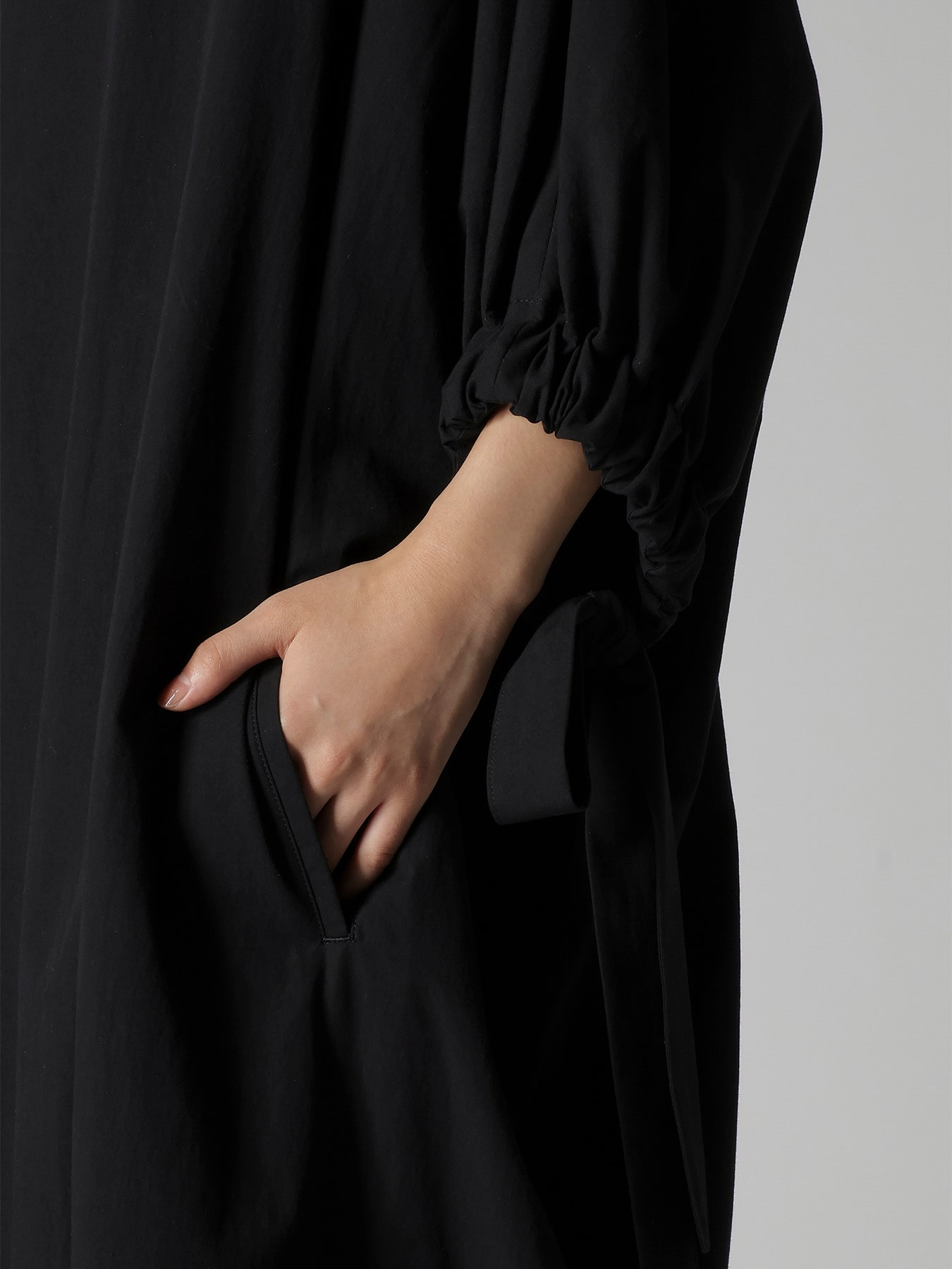 COTTON BROAD SLEEVE ROUNDNECK DRESS